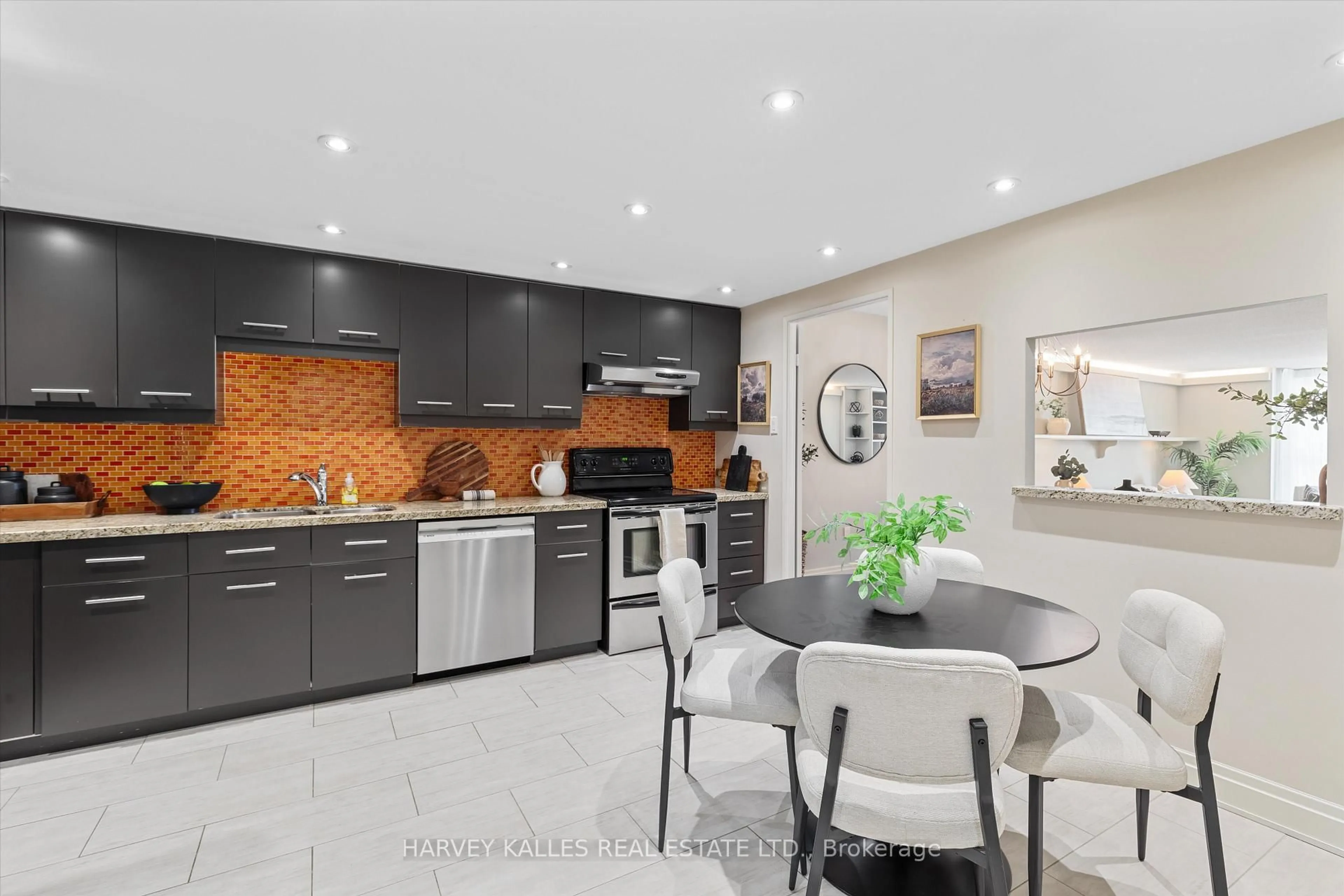 Contemporary kitchen, ceramic/tile floor for 131 Beecroft Rd #1205, Toronto Ontario M2N 6G9