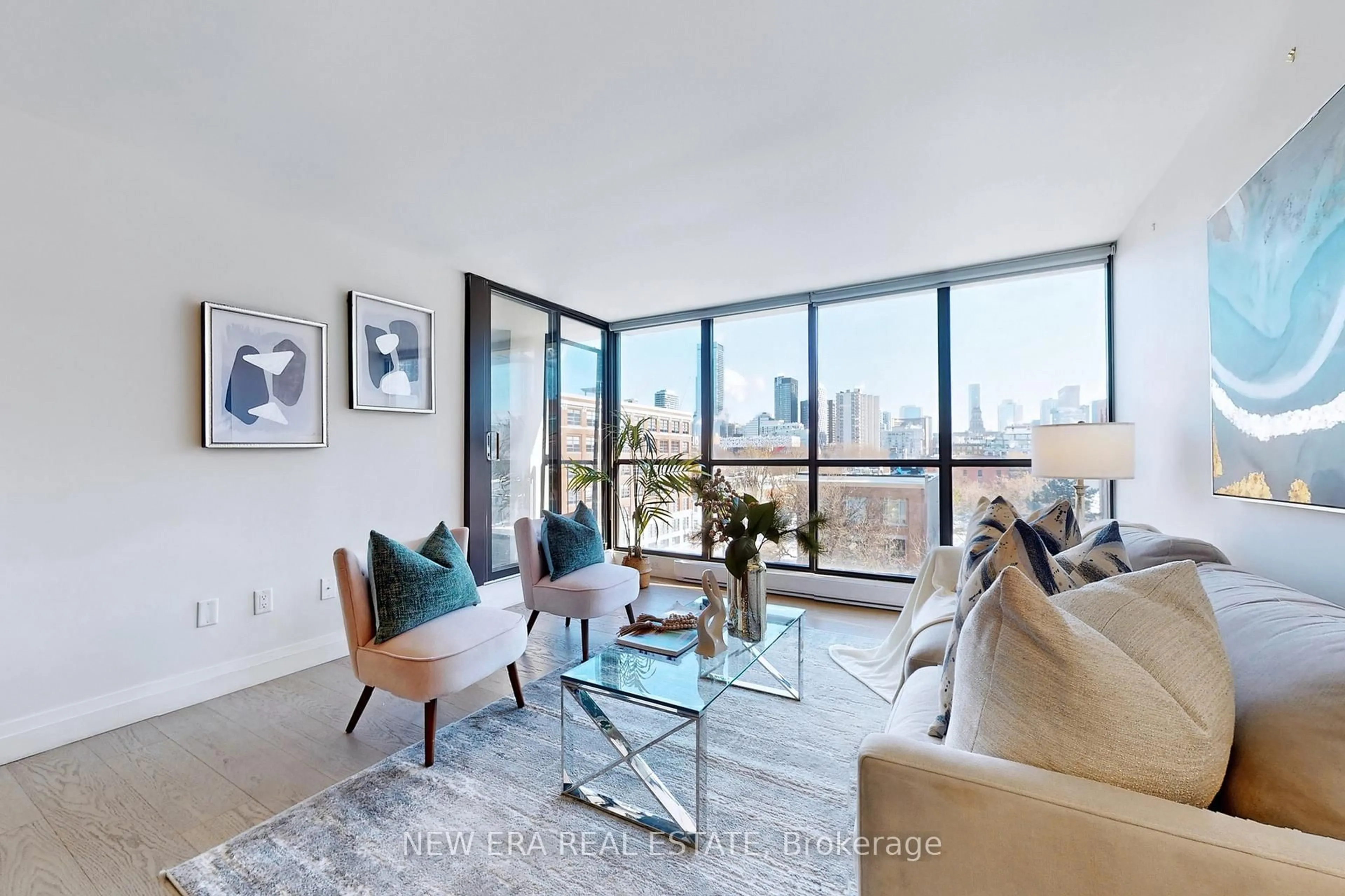 Living room with furniture, unknown for 188 Spadina Ave #502, Toronto Ontario M5T 3A4