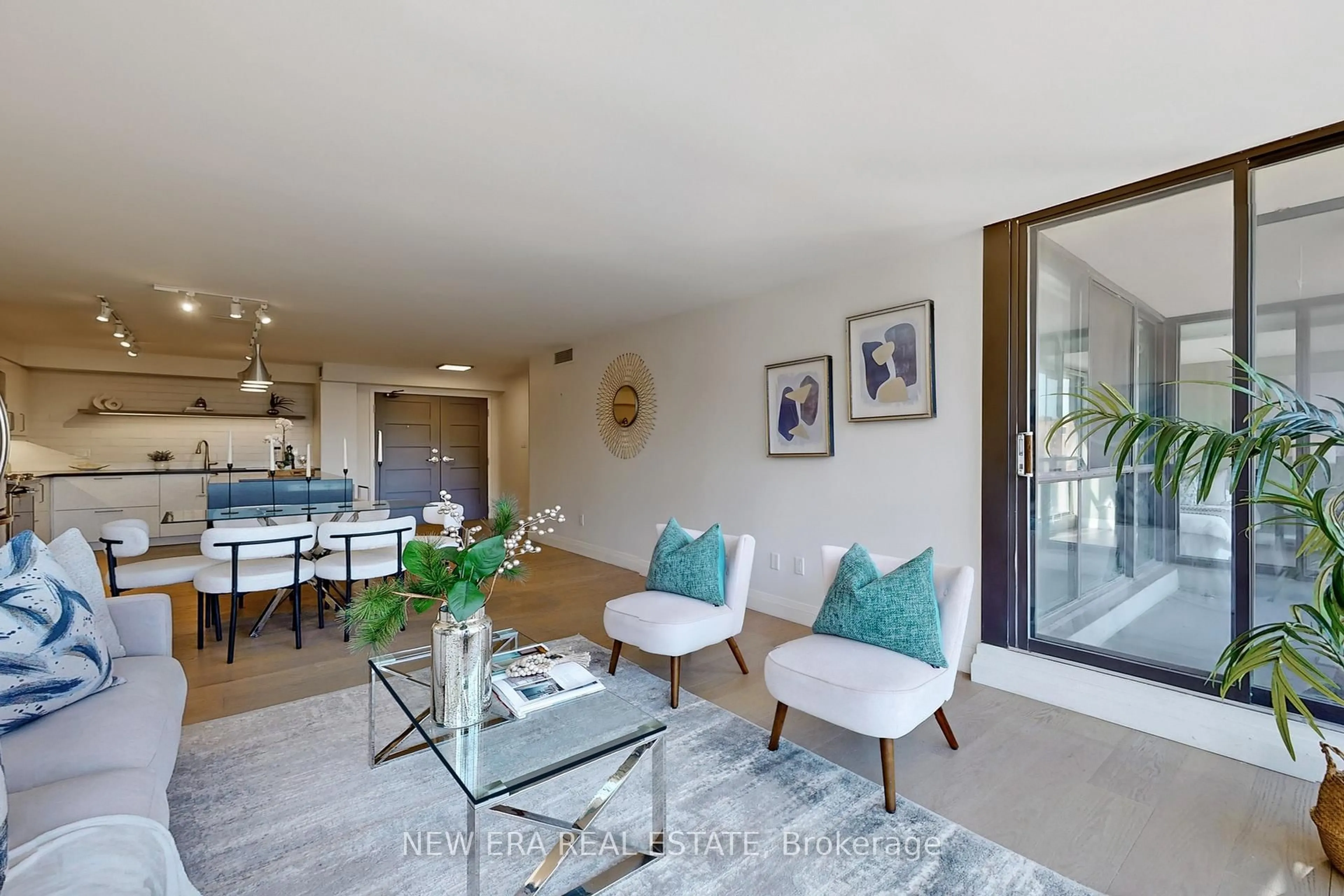 Living room with furniture, unknown for 188 Spadina Ave #502, Toronto Ontario M5T 3A4