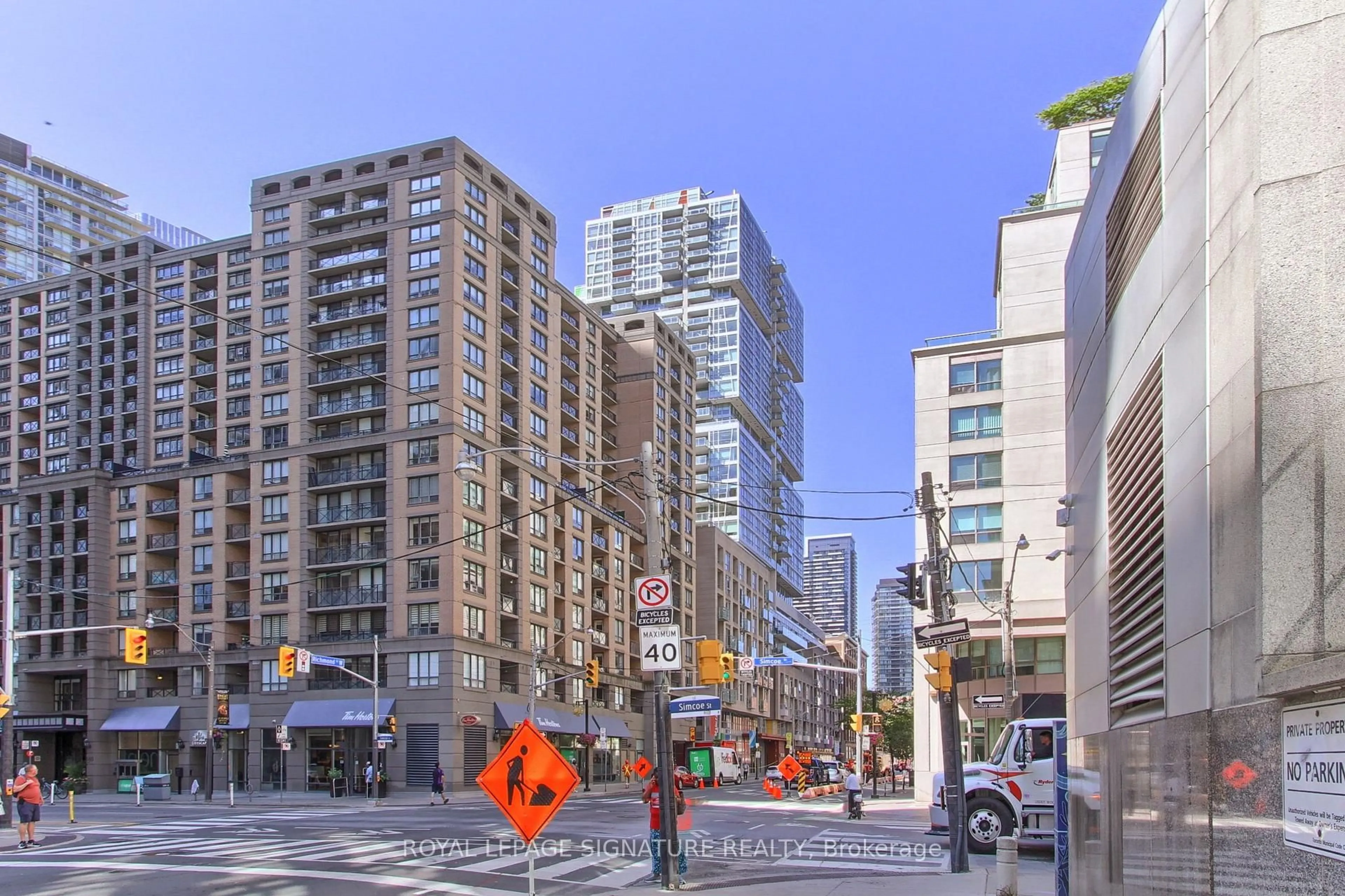 Patio, street for 199 Richmond St #618, Toronto Ontario M5V 0H4