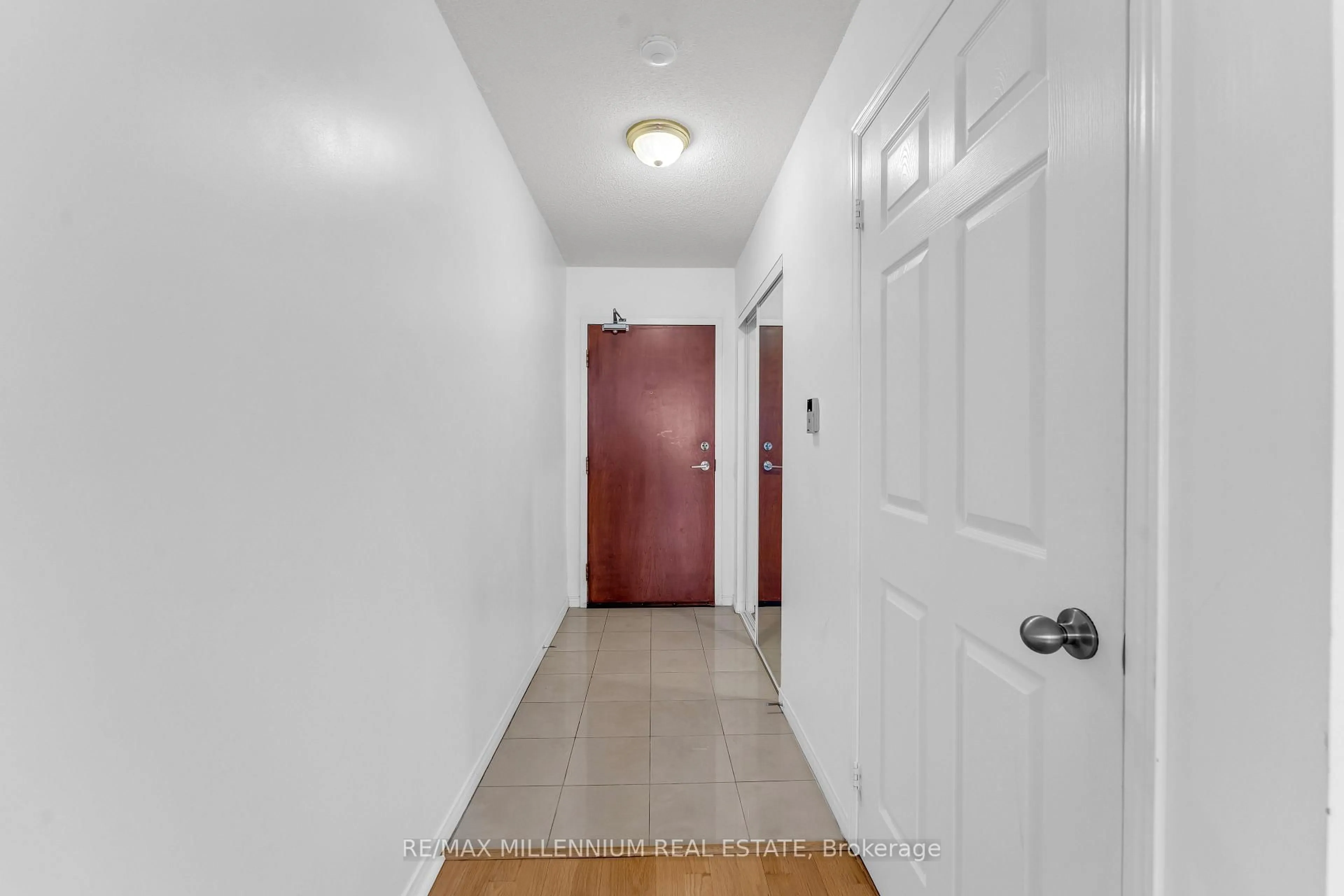 Indoor entryway for 35 Finch Ave #2302, Toronto Ontario M2N 6Z8