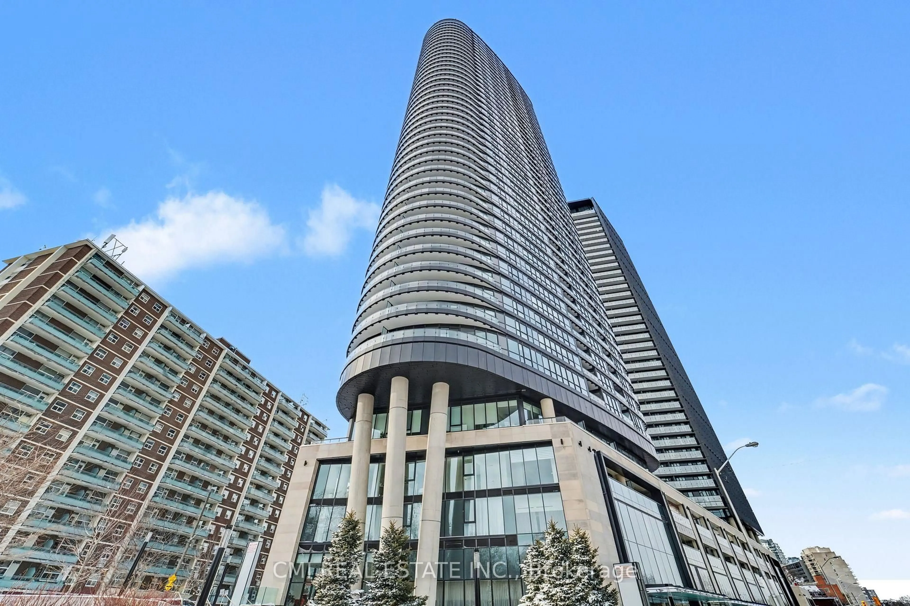 Indoor foyer for 585 Bloor St #3317, Toronto Ontario M4W 0B3