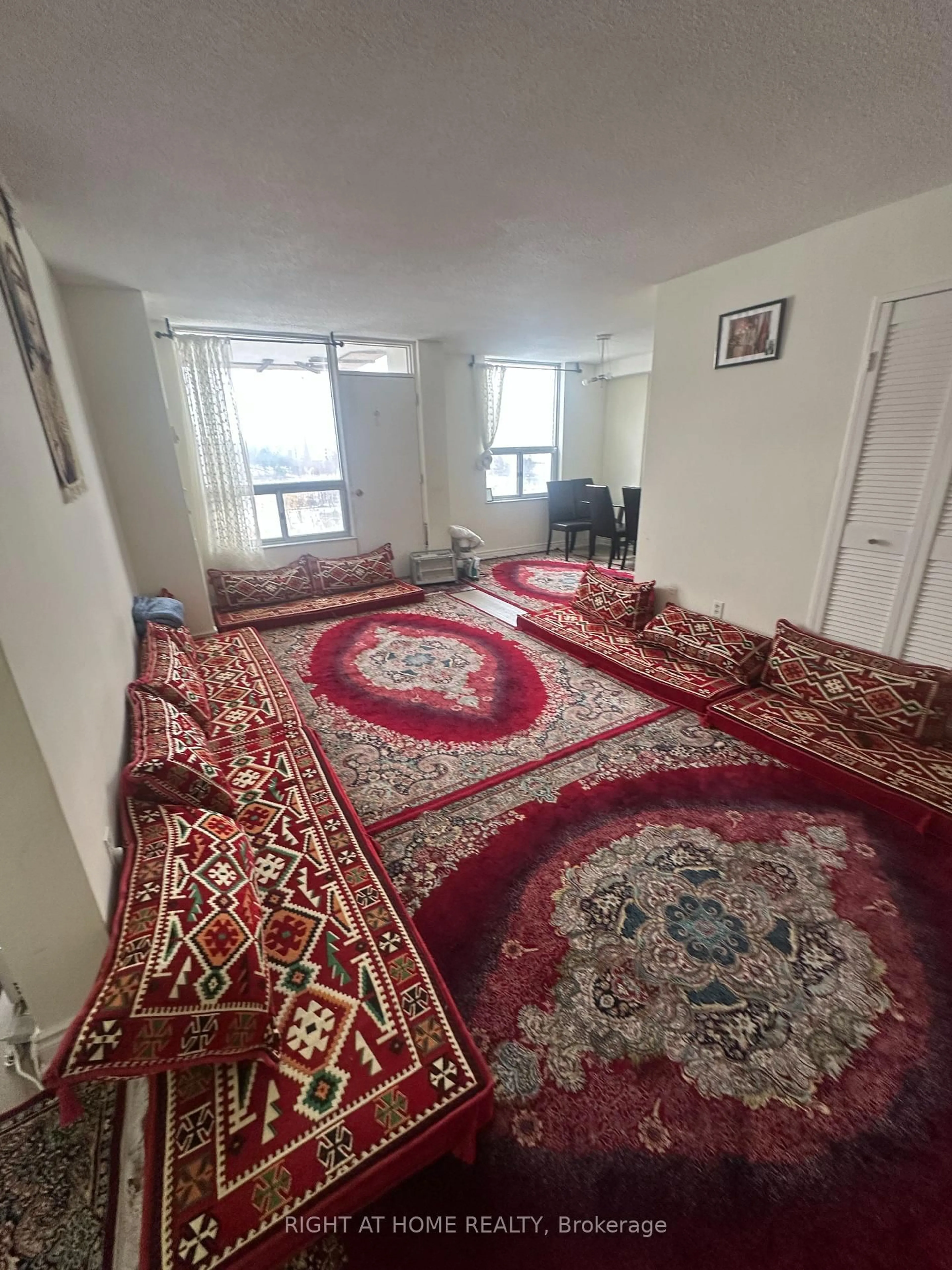 A pic of a room for 20 Edgecliff Gfwy #1403, Toronto Ontario M3C 3A4