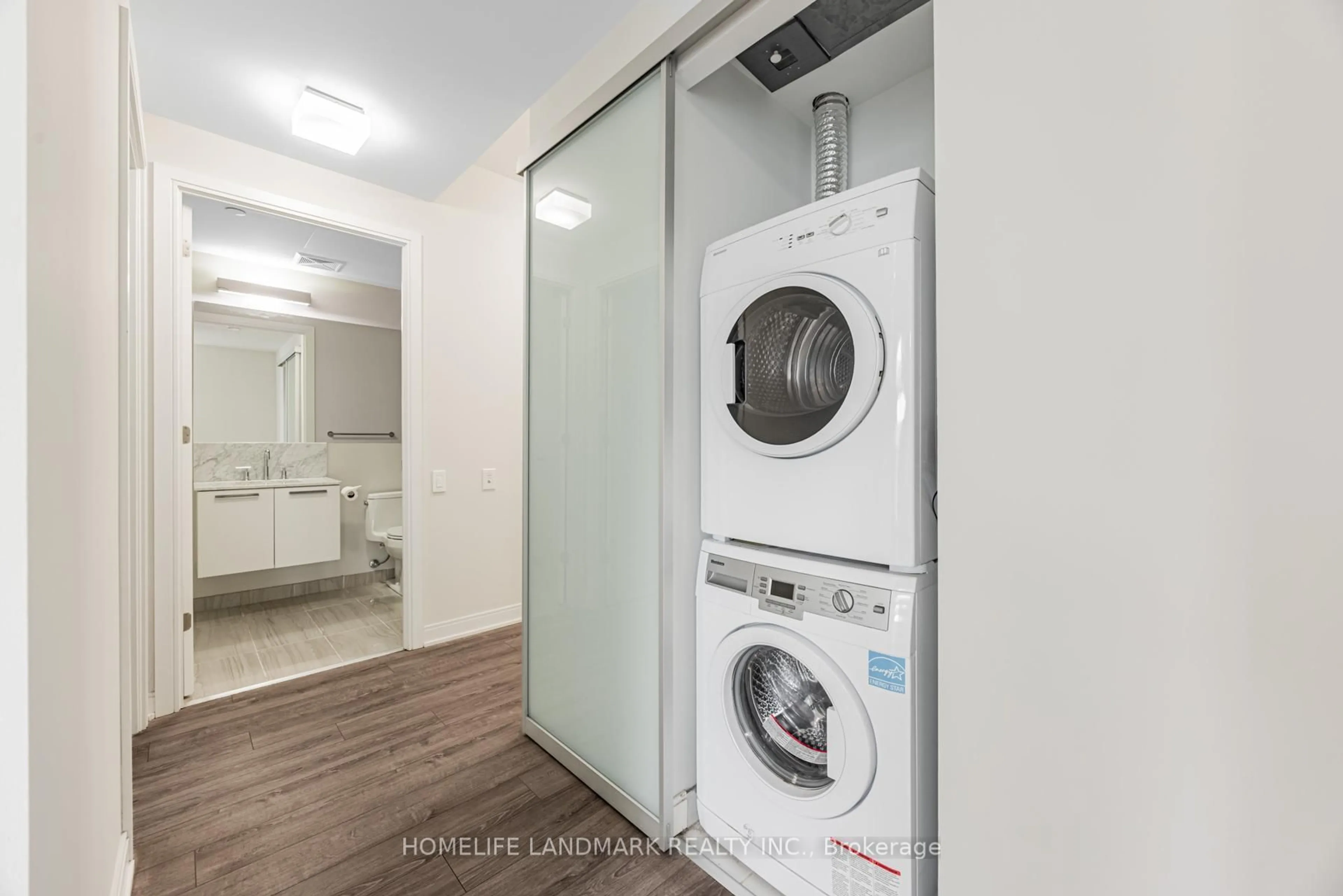 Laundry room for 50 Charles St #2305, Toronto Ontario M4Y 0C3