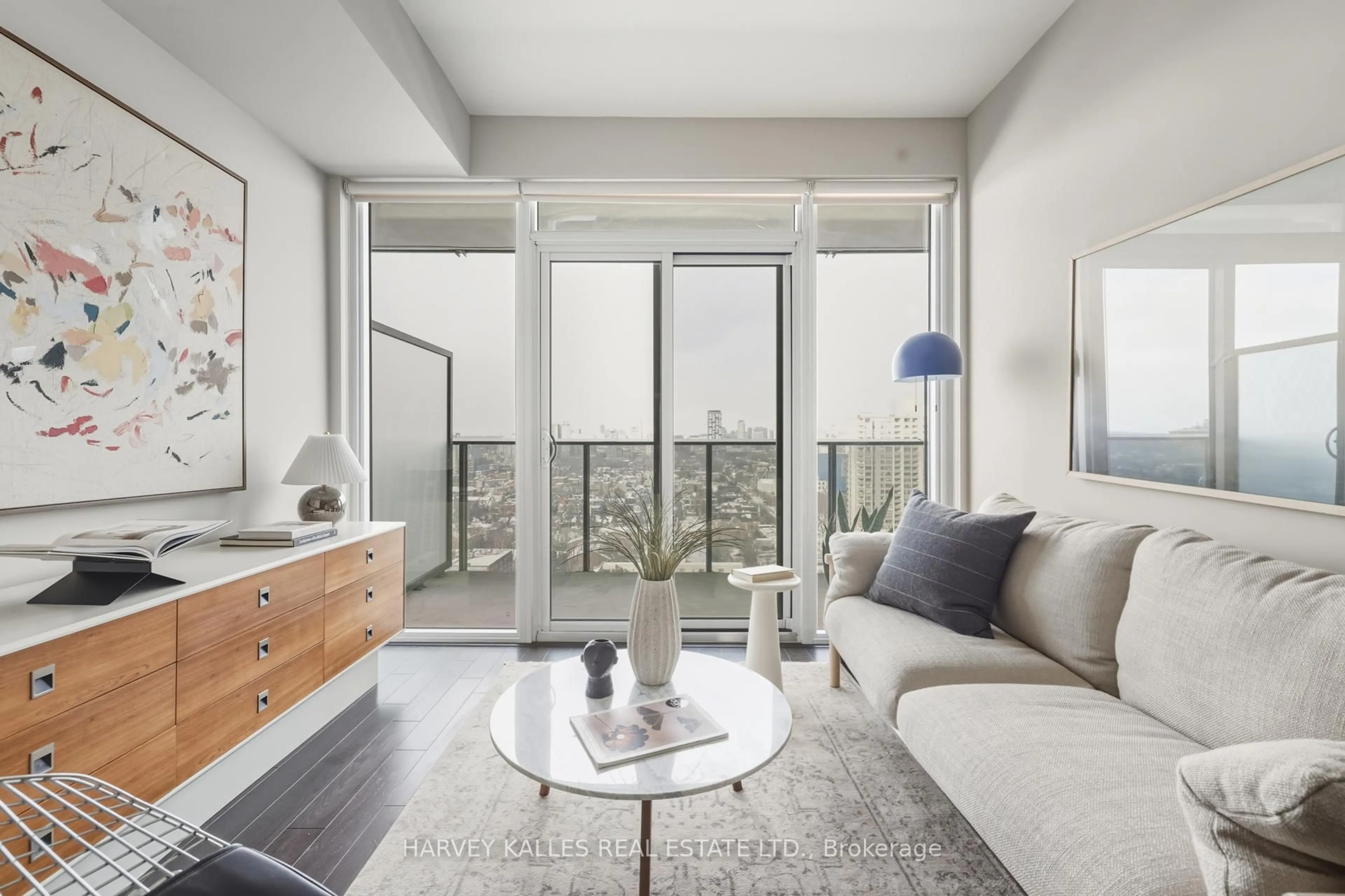 Living room with furniture, unknown for 330 Richmond St #2209, Toronto Ontario M5V 1X2