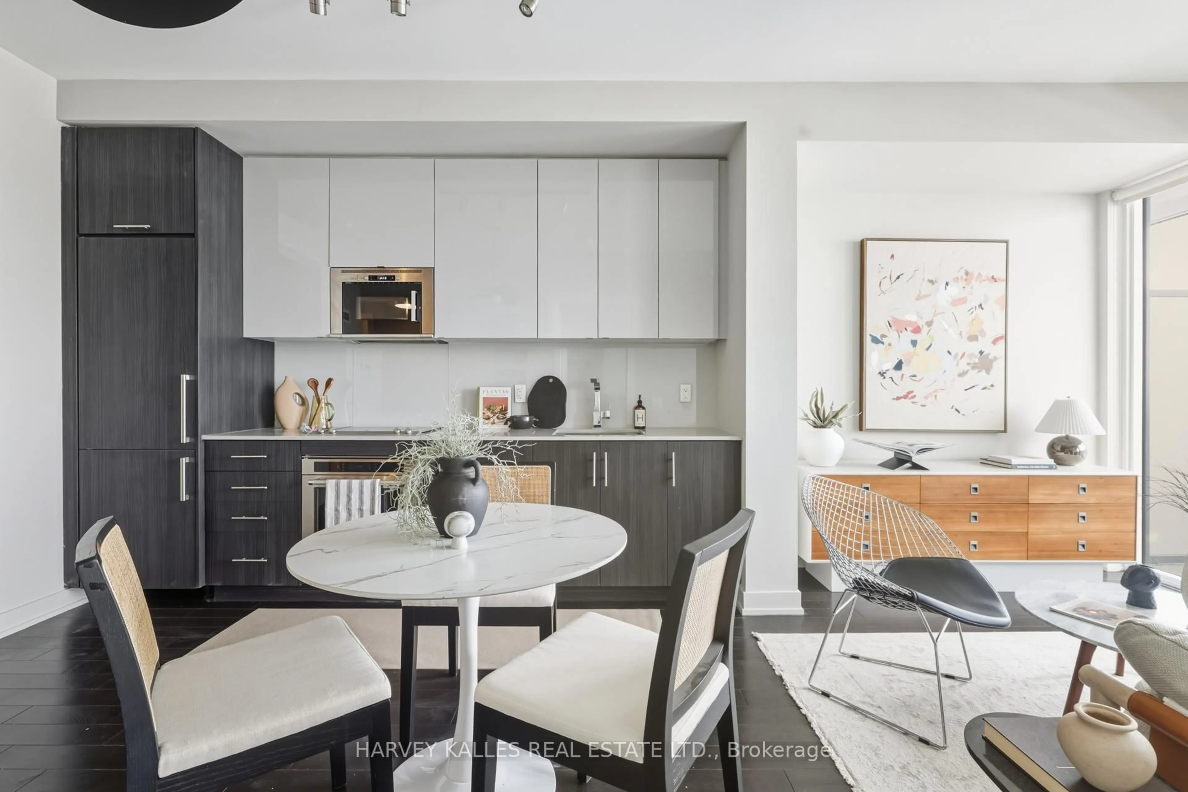 Contemporary kitchen, unknown for 330 Richmond St #2209, Toronto Ontario M5V 1X2