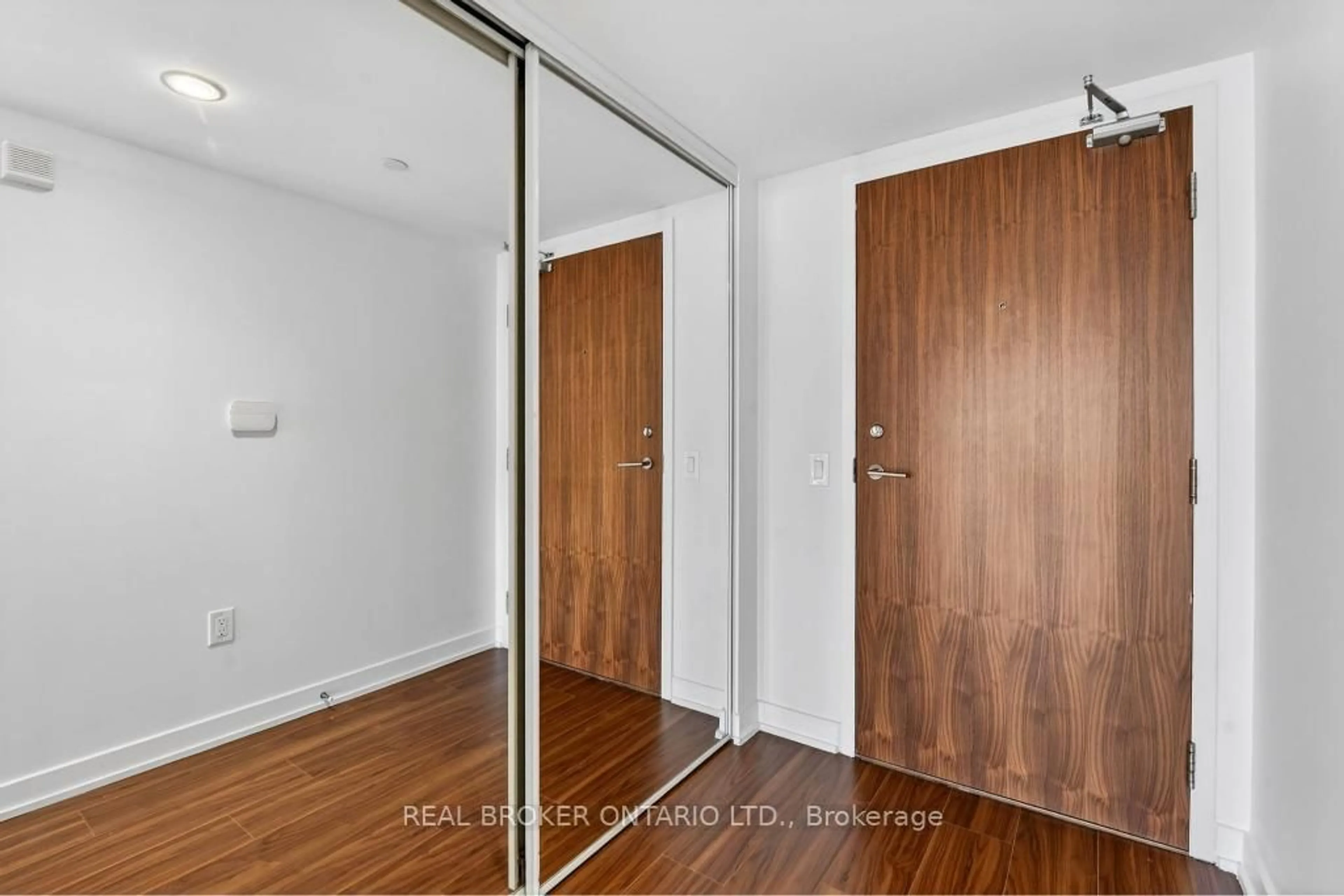 Unknown for 85 Queens Wharf Rd #3105, Toronto Ontario M5V 0J9