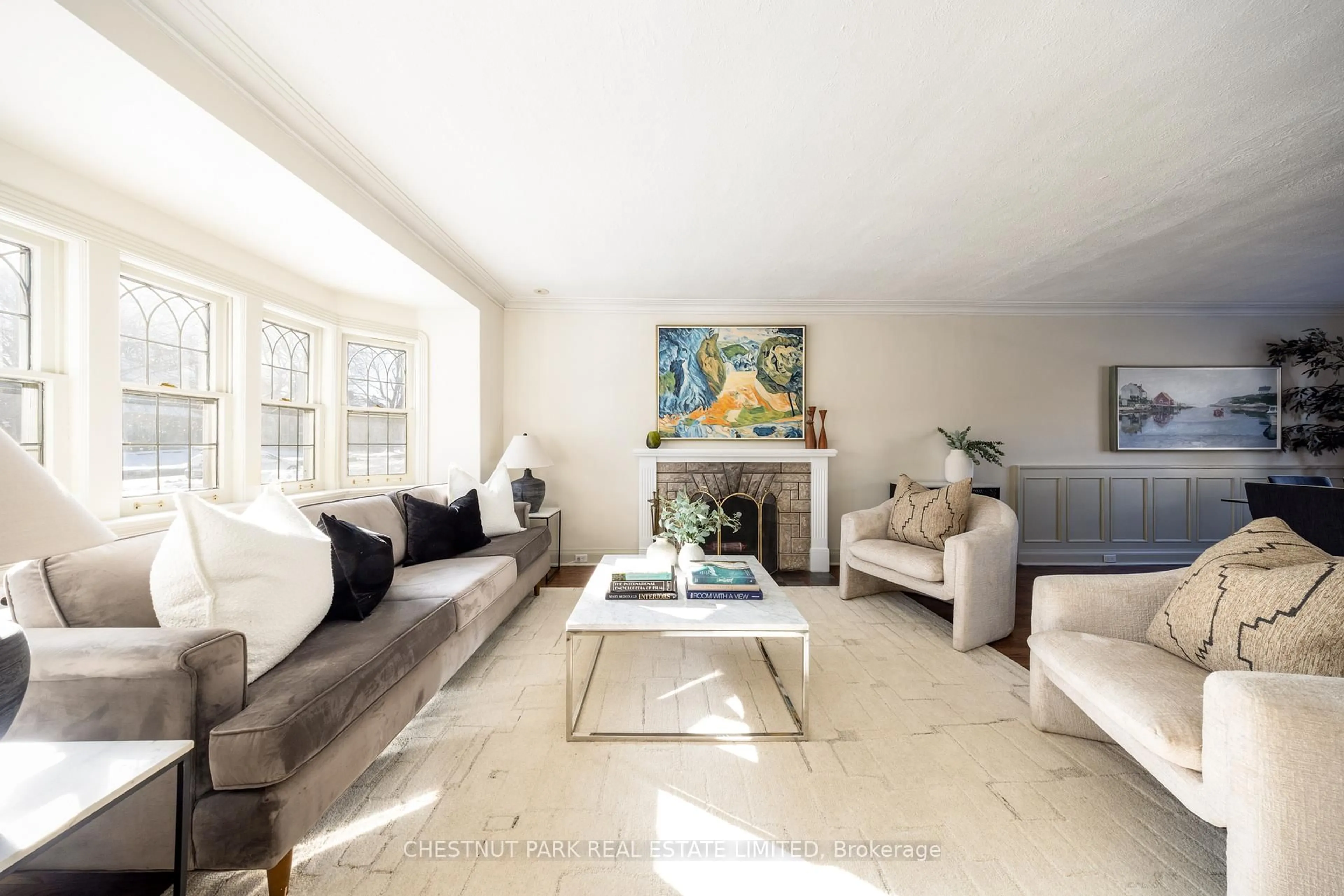 Living room with furniture, unknown for 38 McRae Dr, Toronto Ontario M4G 1R9