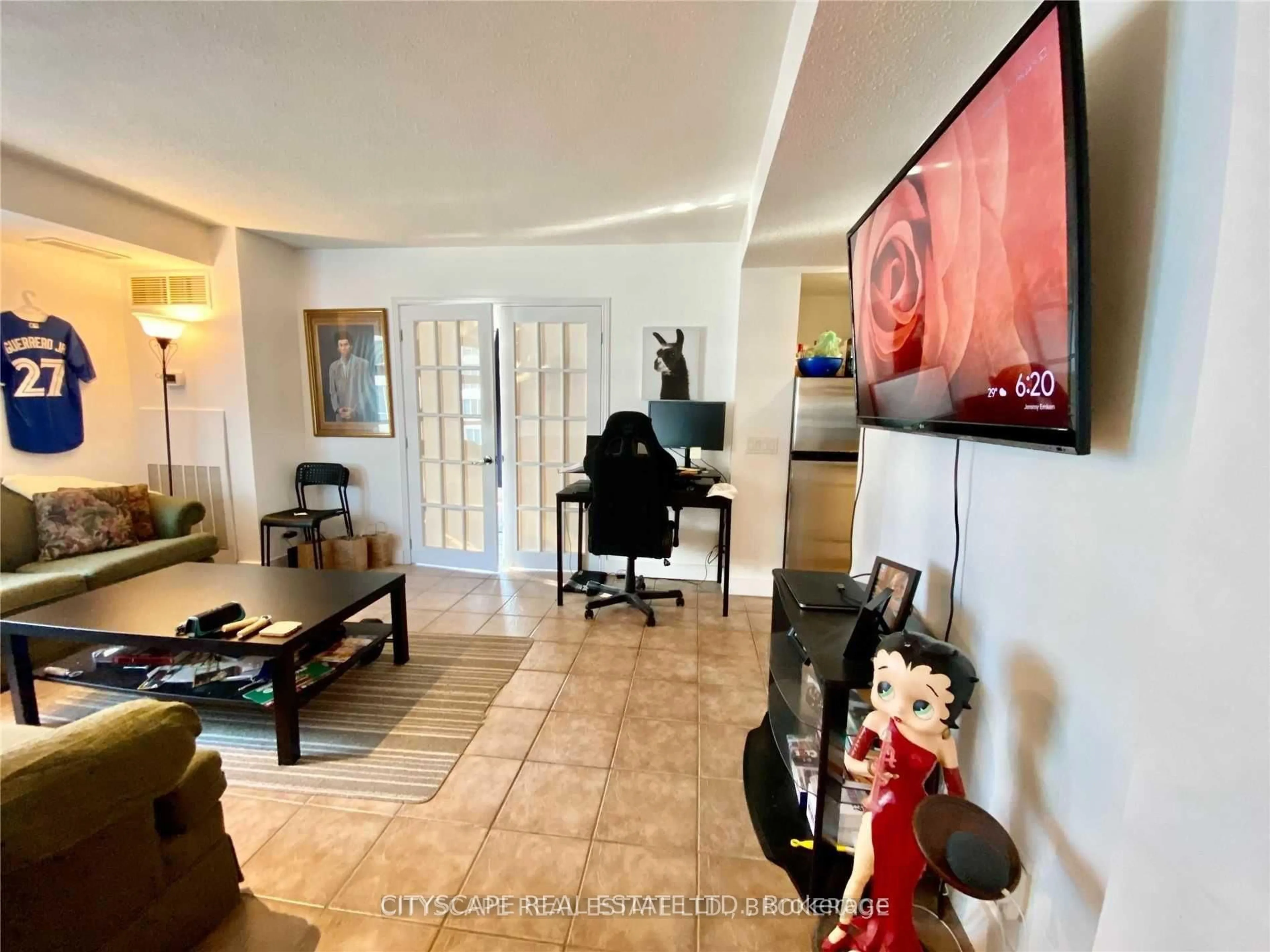 Unknown for 50 Lombard St #2005, Toronto Ontario M5C 2X4