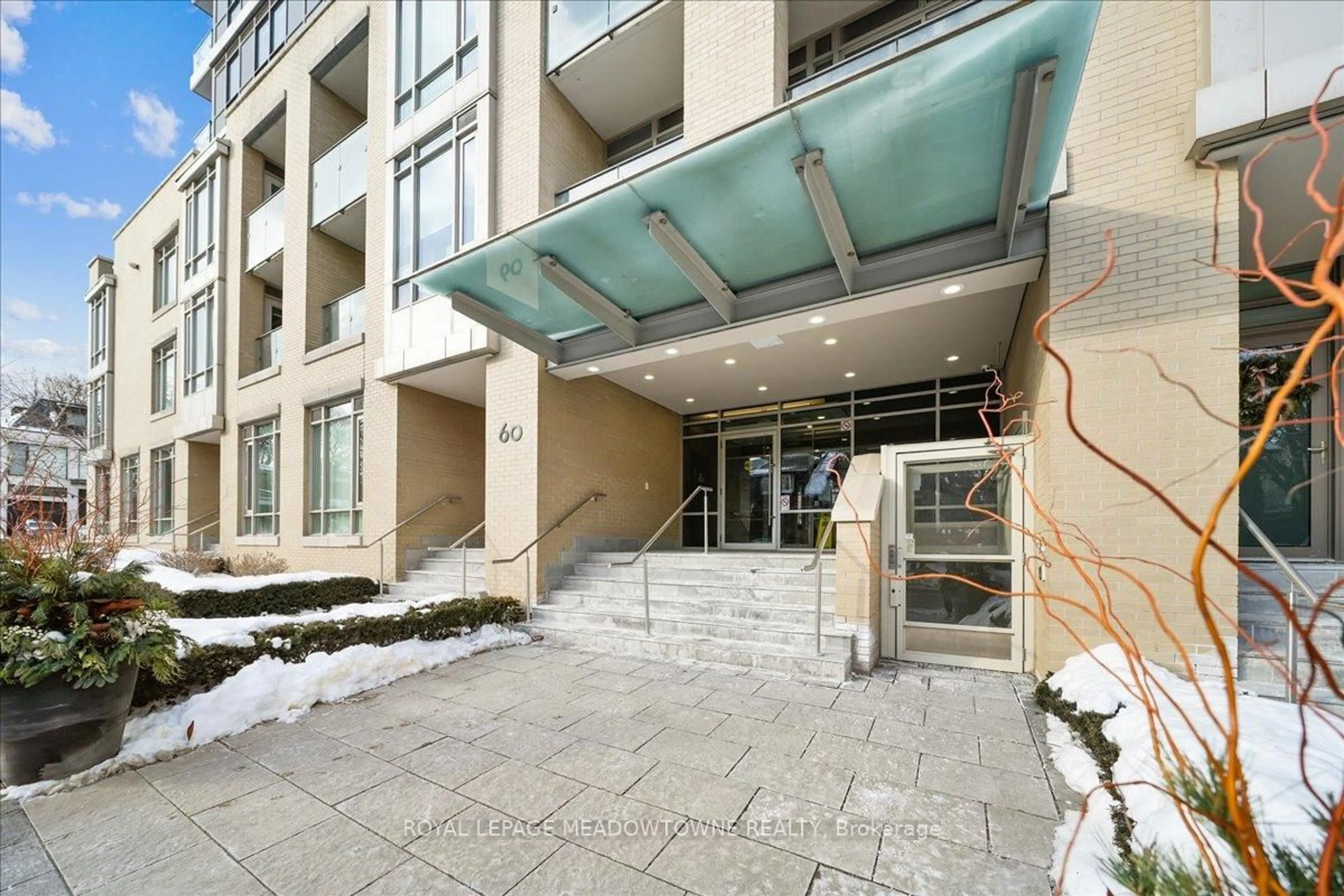 Indoor foyer for 60 Berwick Ave #1202, Toronto Ontario M5P 0A3