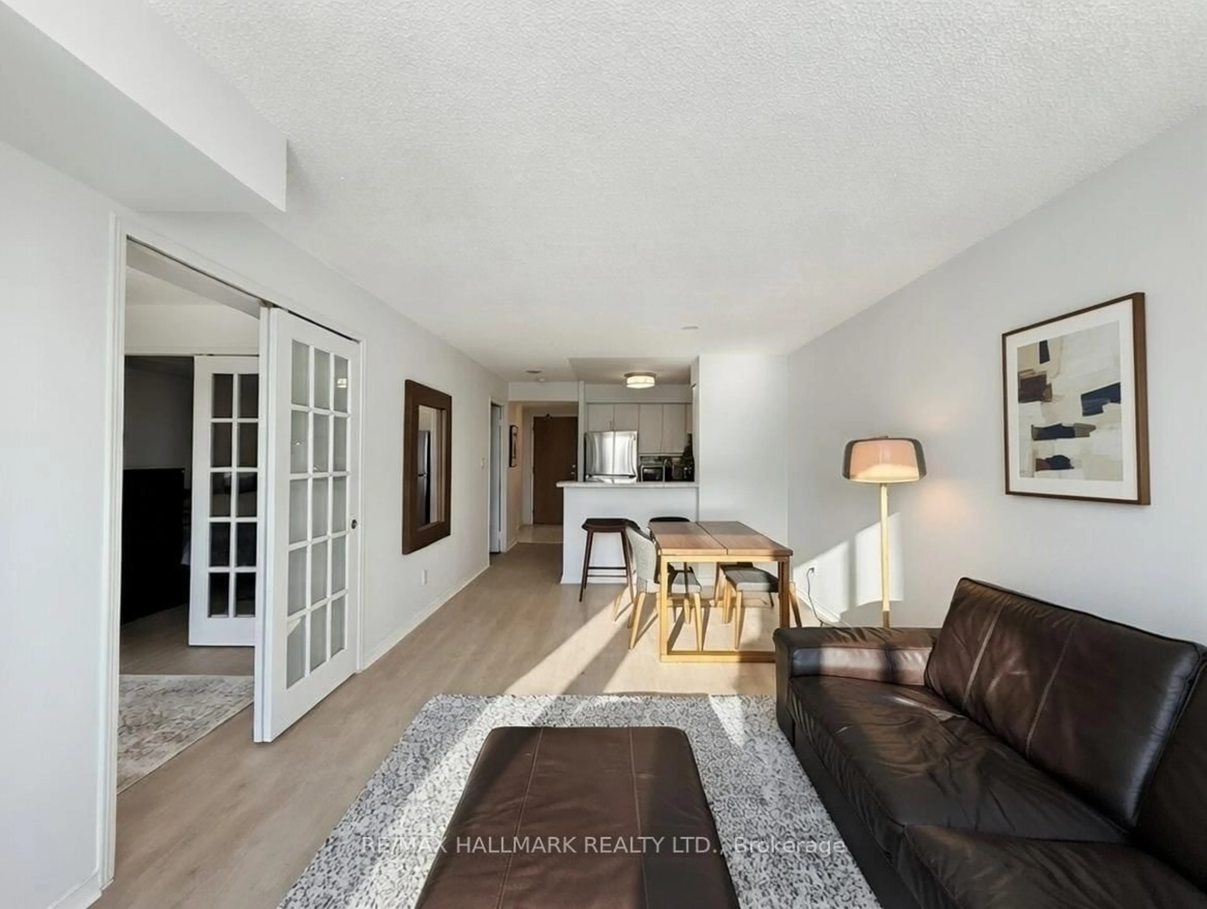 Living room with furniture, unknown for 233 Beecroft Rd #522, Toronto Ontario M2N 6Z9