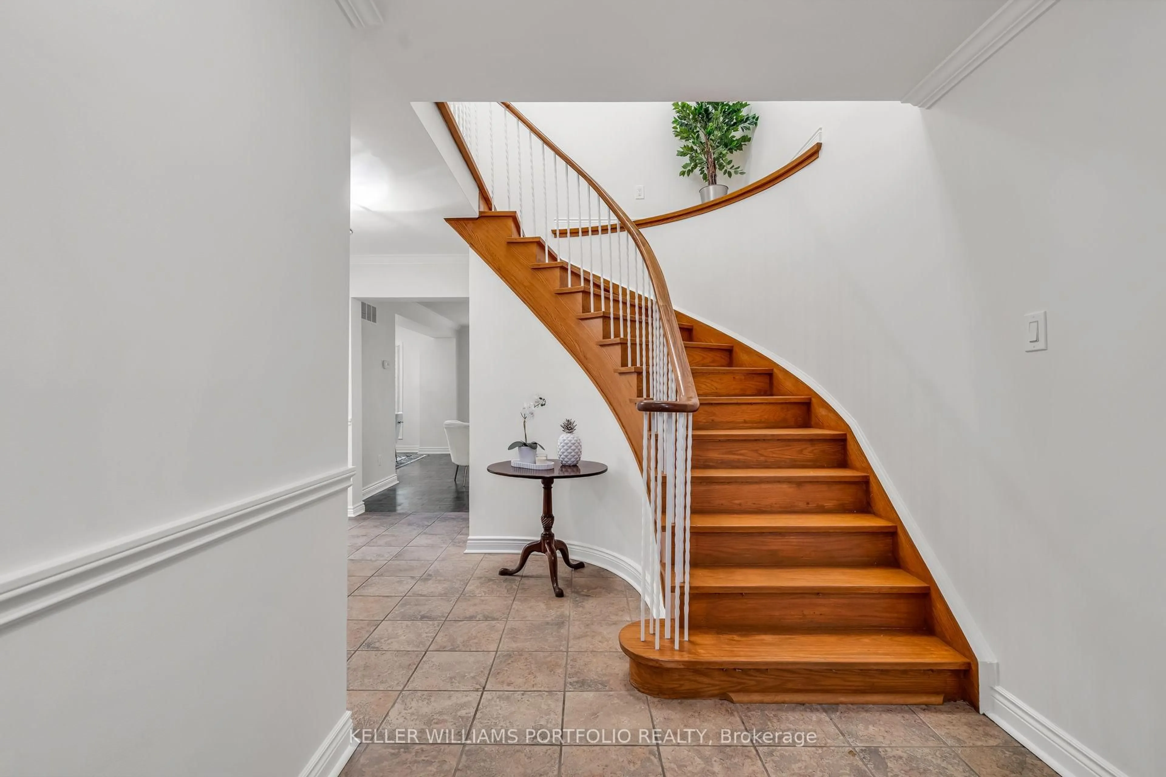 Unknown for 27 Snowshoe Mill Way, Toronto Ontario M2L 1T4