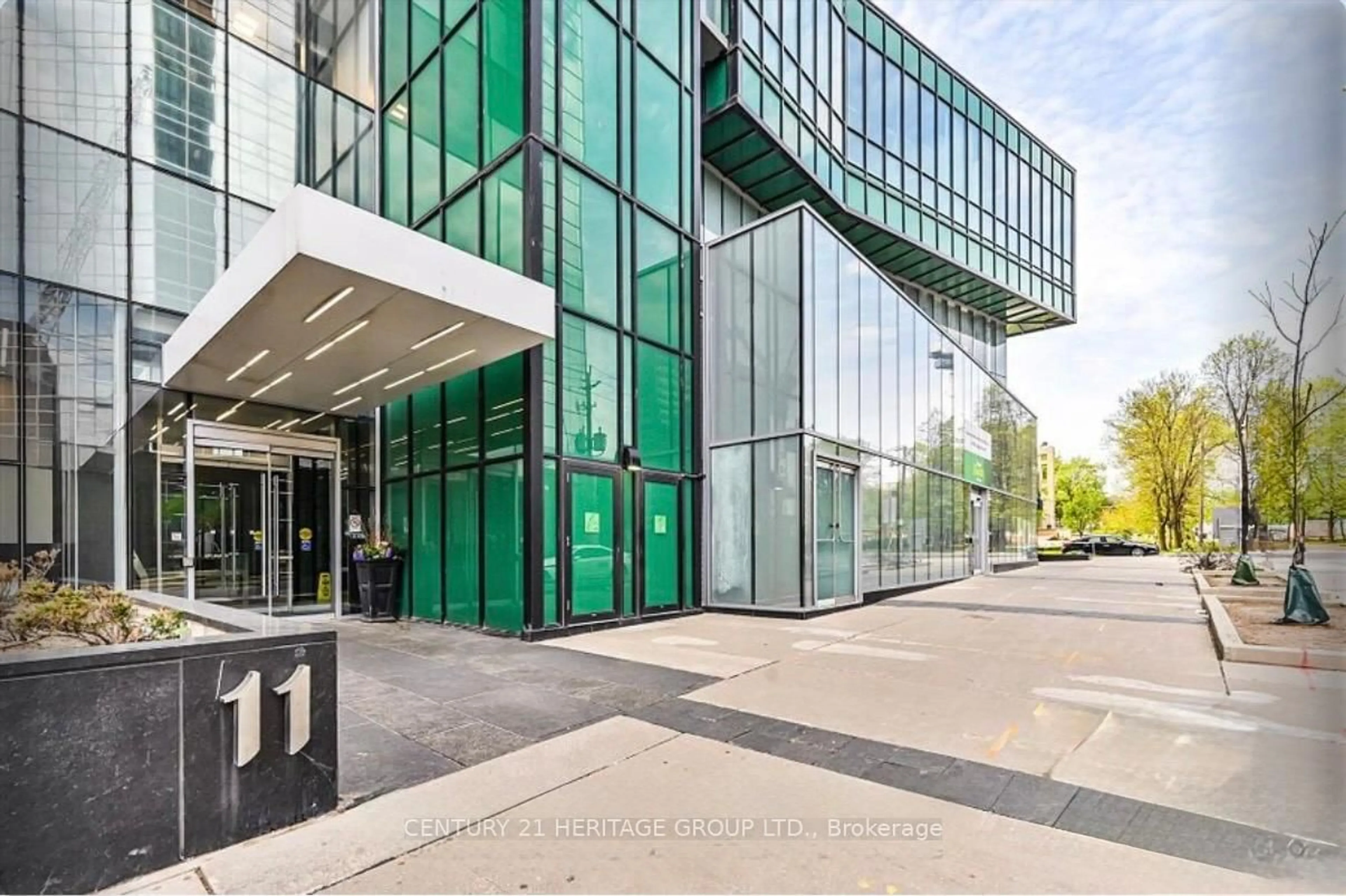 Indoor foyer for 11 Bogert Ave #708, Toronto Ontario M2N 0H4