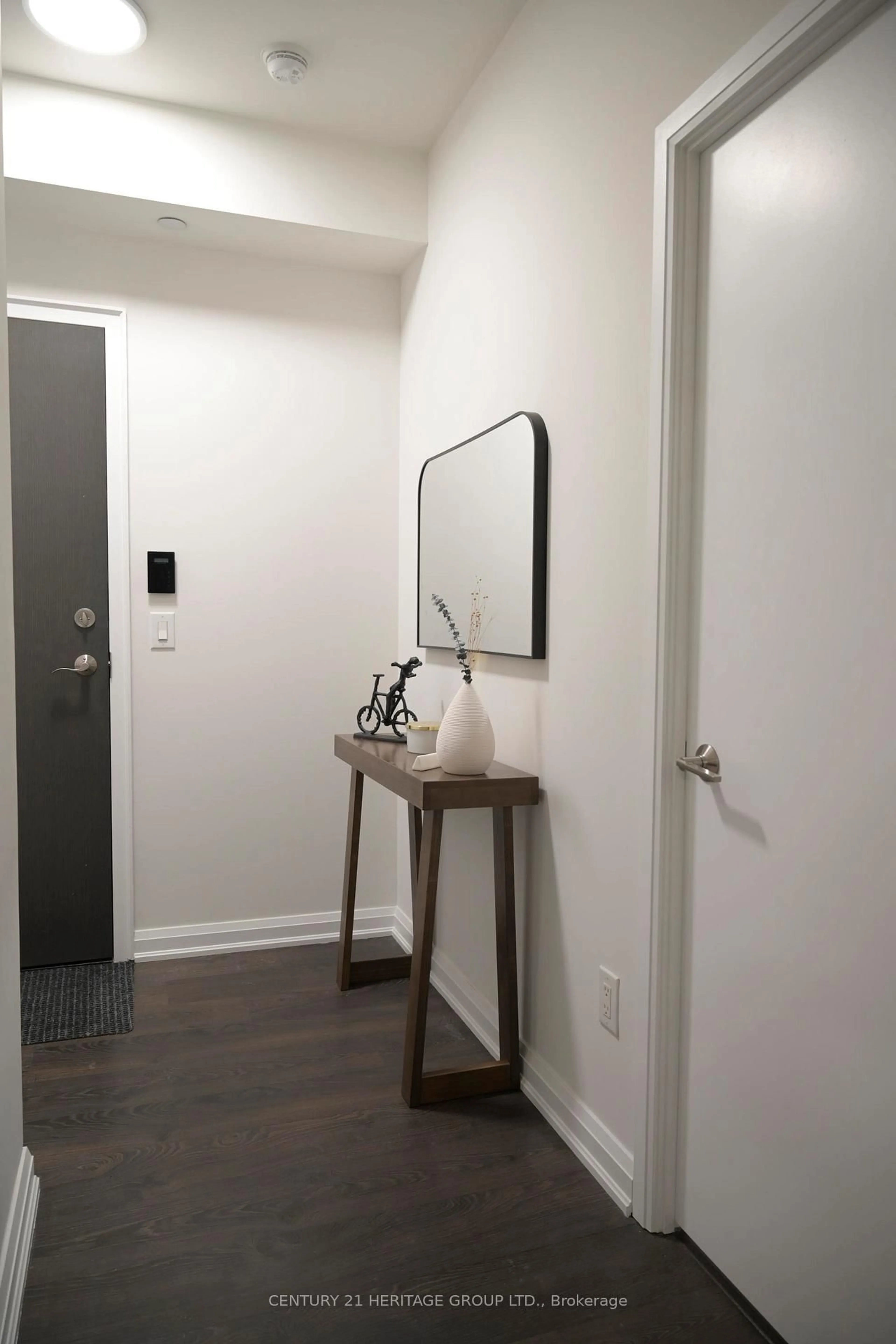 A pic of a room for 11 Bogert Ave #708, Toronto Ontario M2N 0H4