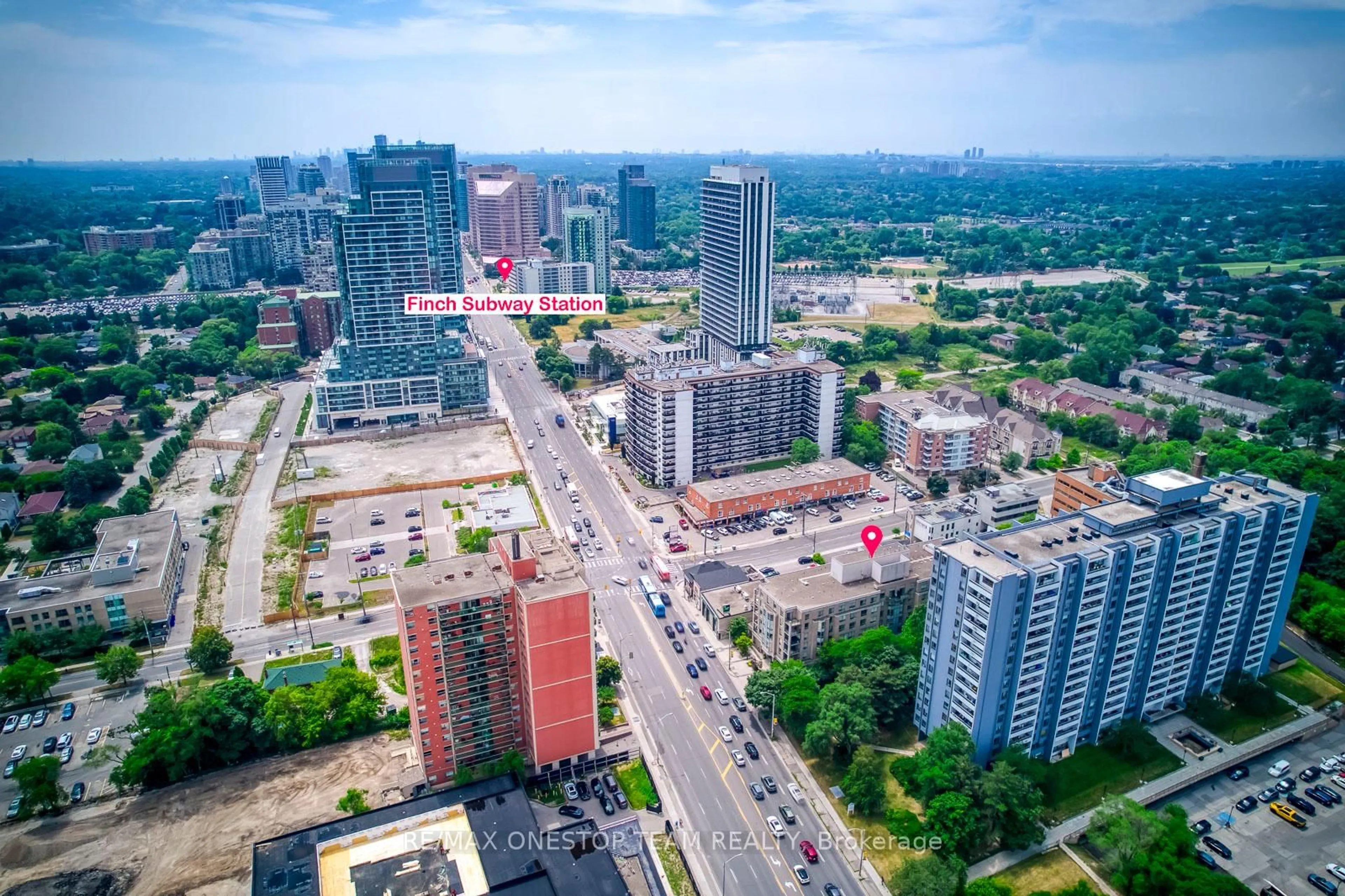 A pic from outside/outdoor area/front of a property/back of a property/a pic from drone, city buildings view from balcony for 5940 Yonge St #303, Toronto Ontario M2M 4M6