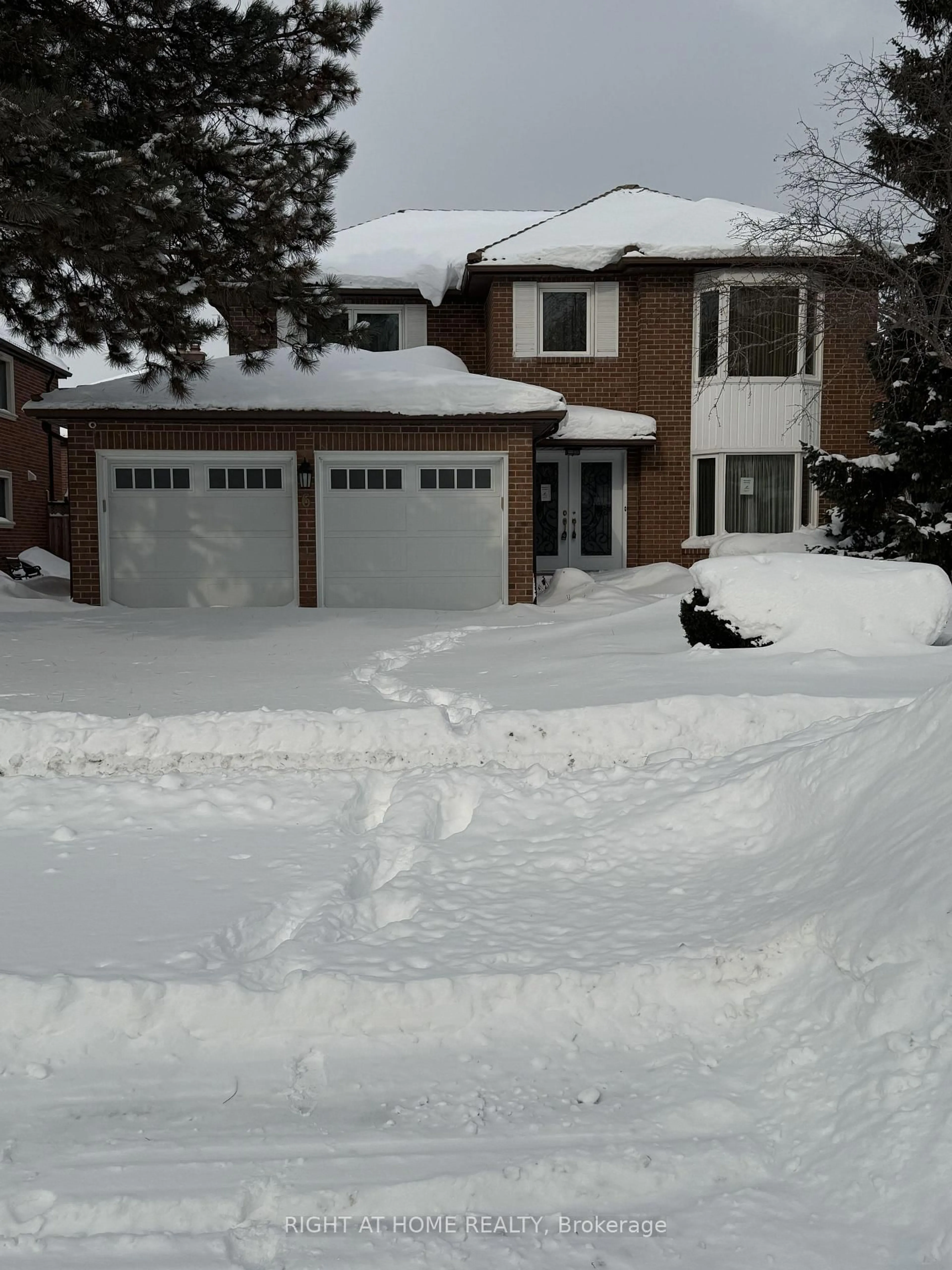 Unknown for 6 Carriage Lane, Toronto Ontario M2R 3V6