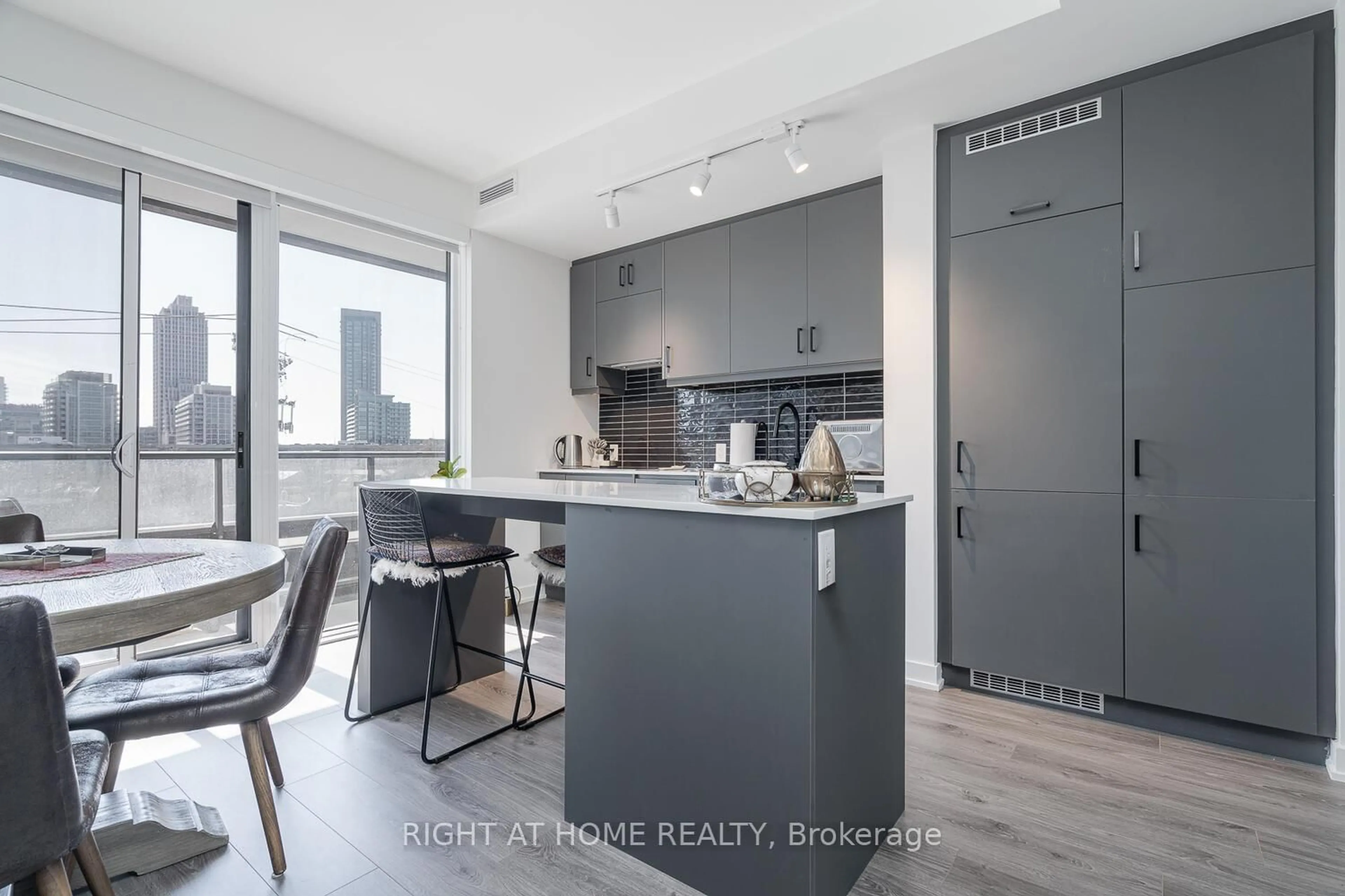 Open concept kitchen, unknown for 9 Tecumseth St #315, Toronto Ontario M5V 0S5