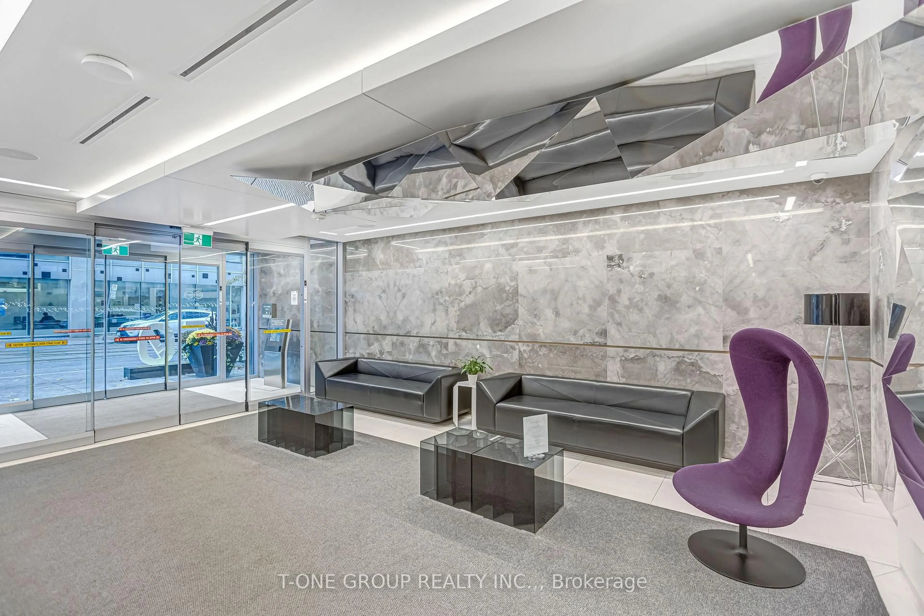 Lobby for 50 Mccaul St #513, Toronto Ontario M5T 1V9