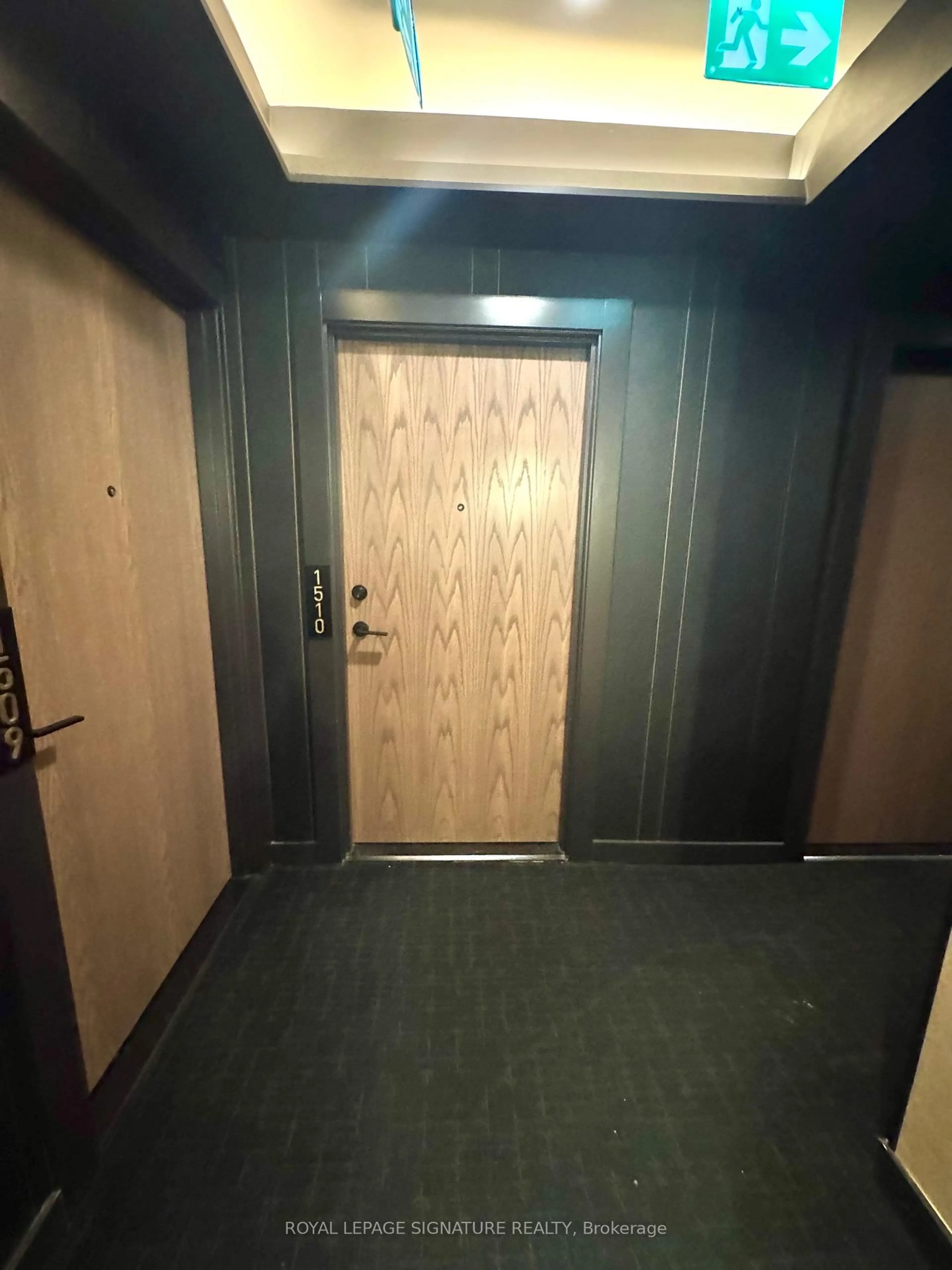 Indoor foyer for 55 Charles St #1510, Toronto Ontario M4Y 1S9