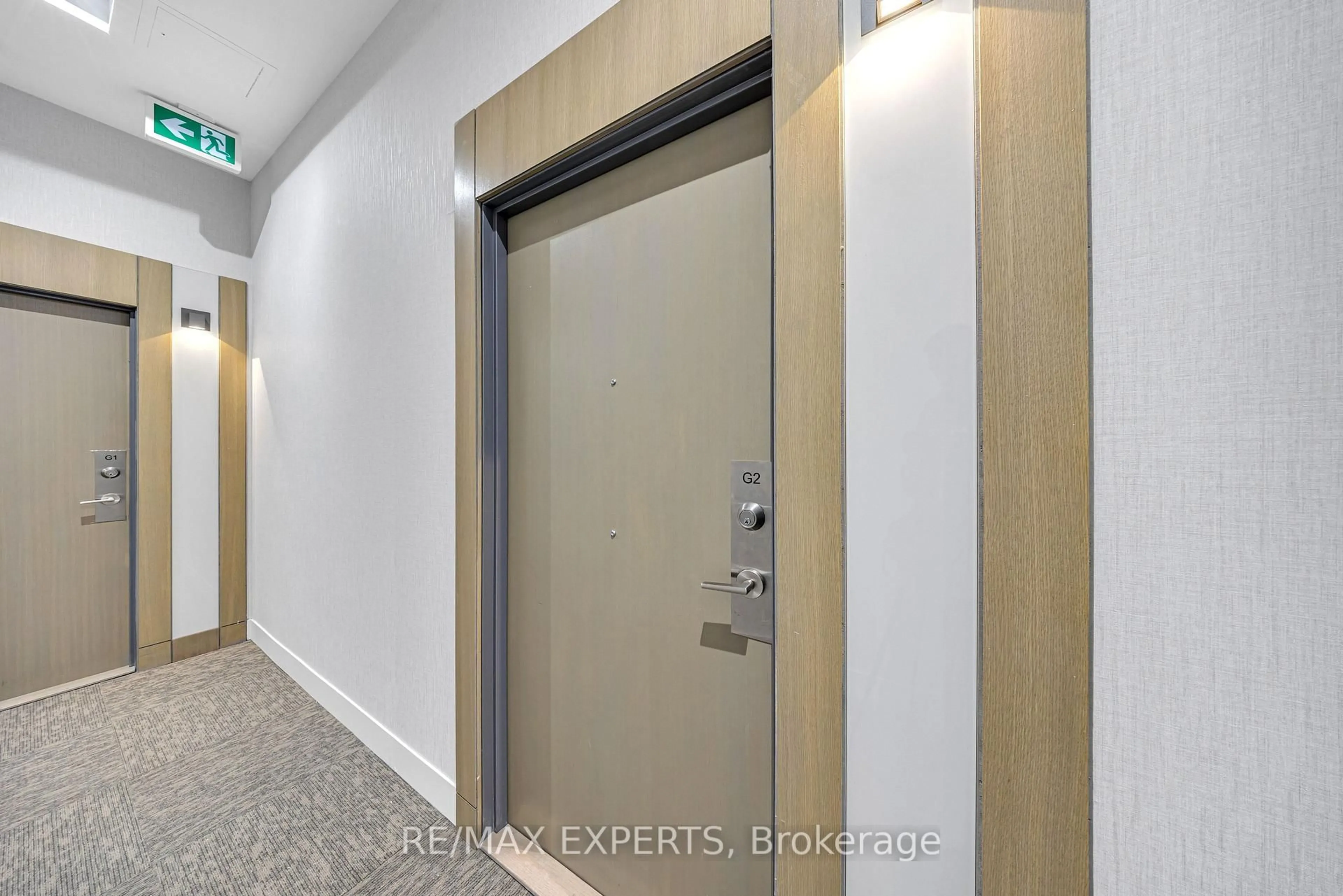 Indoor foyer for 7 Kenaston Gdns #G2, Toronto Ontario M2K 0E9