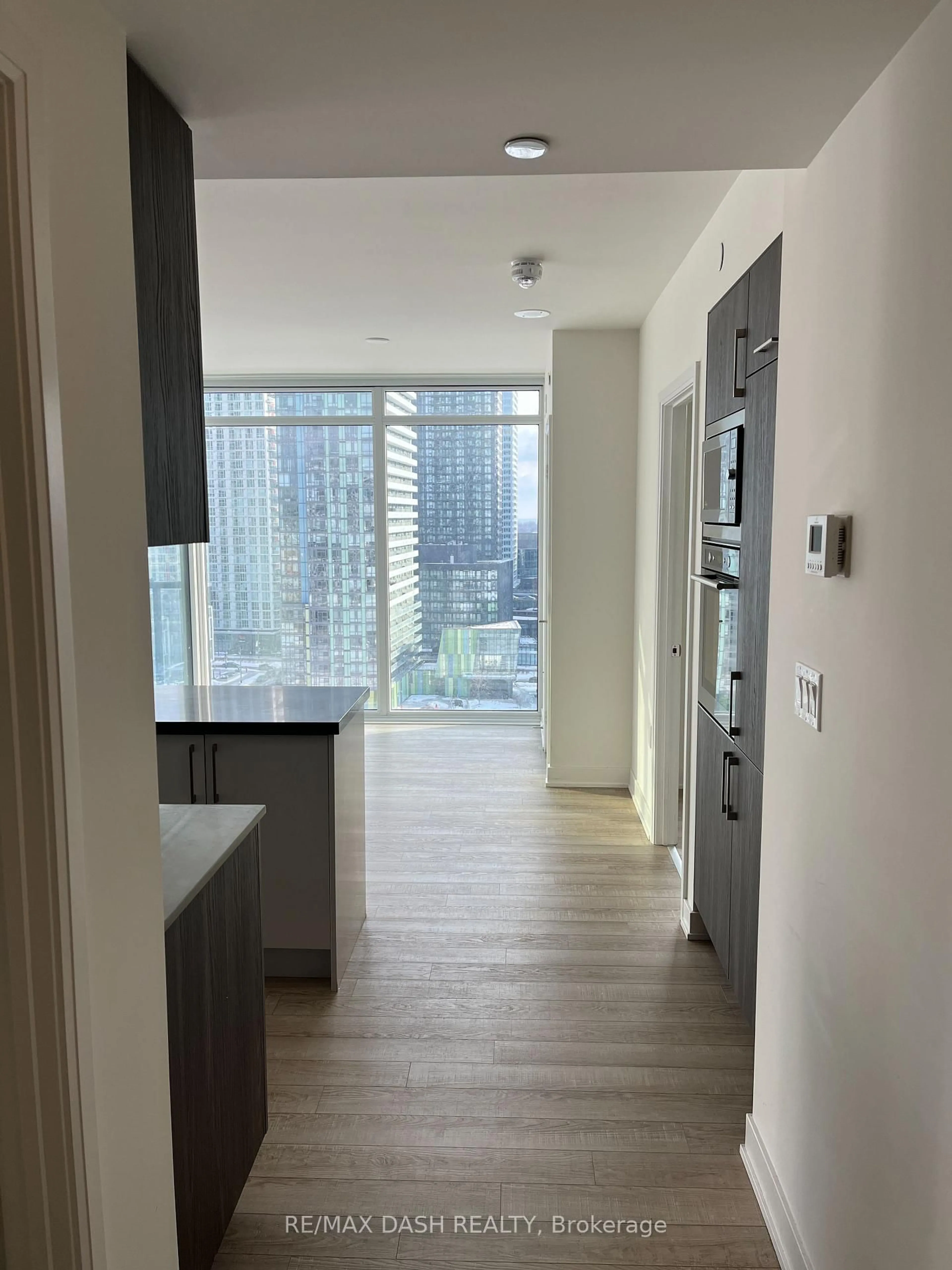 A pic of a room for 27 Bathurst St #1202, Toronto Ontario M5V 2P1