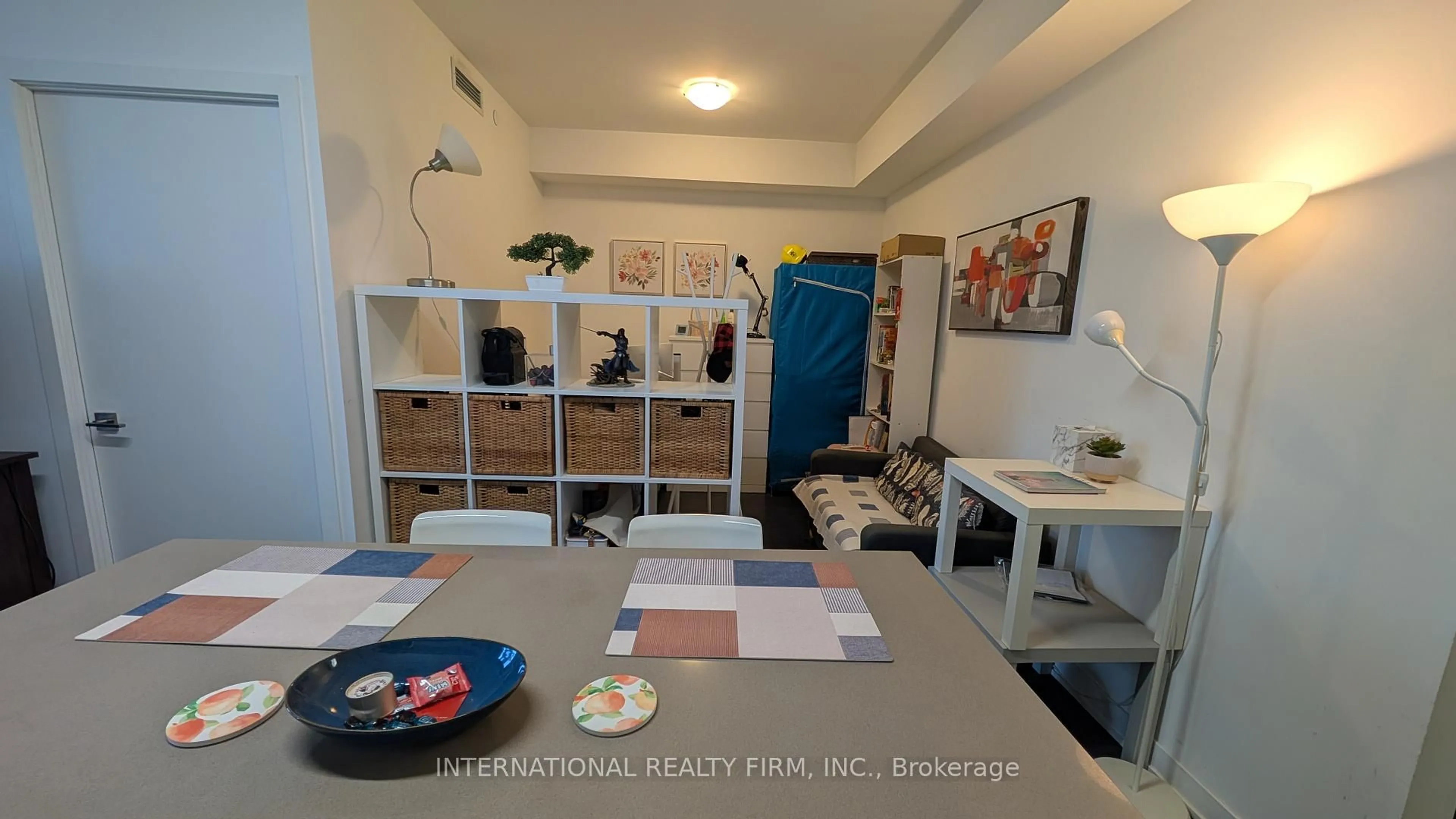 Unknown for 28 Avondale Ave #206, Toronto Ontario M2N 0K2