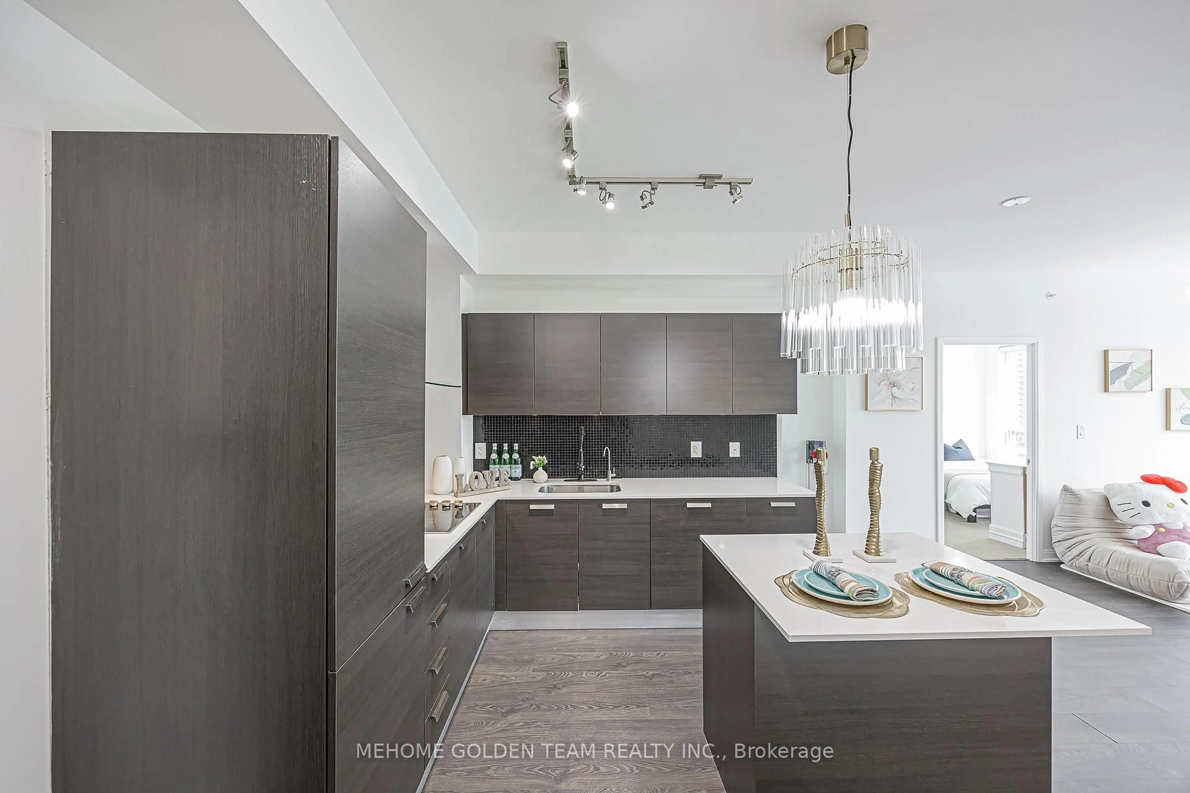 Contemporary kitchen, ceramic/tile floor for 9 Bogert Ave #801, Toronto Ontario M2N 5M6