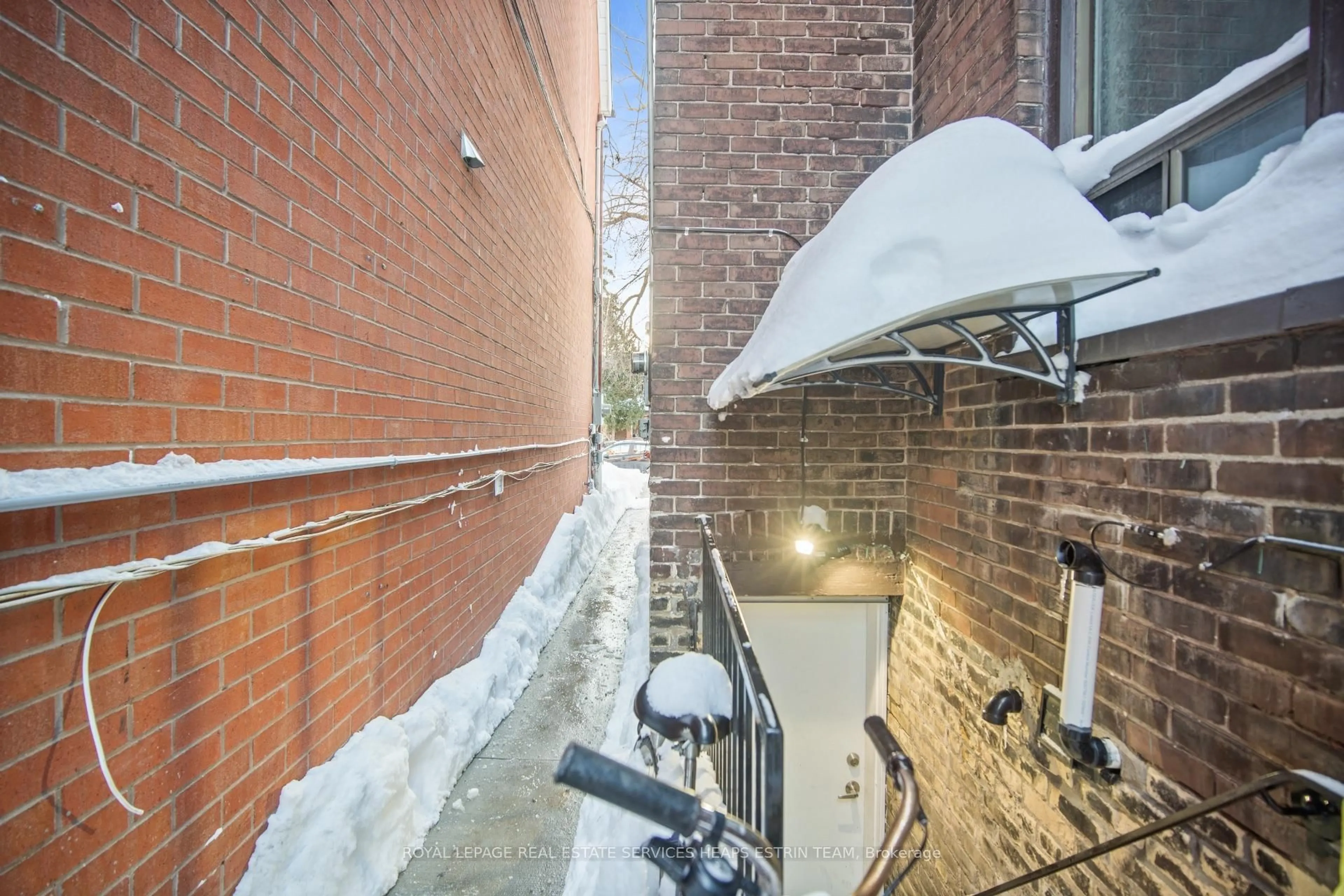 Patio, street for 77 Northcote Ave, Toronto Ontario M6J 3K2
