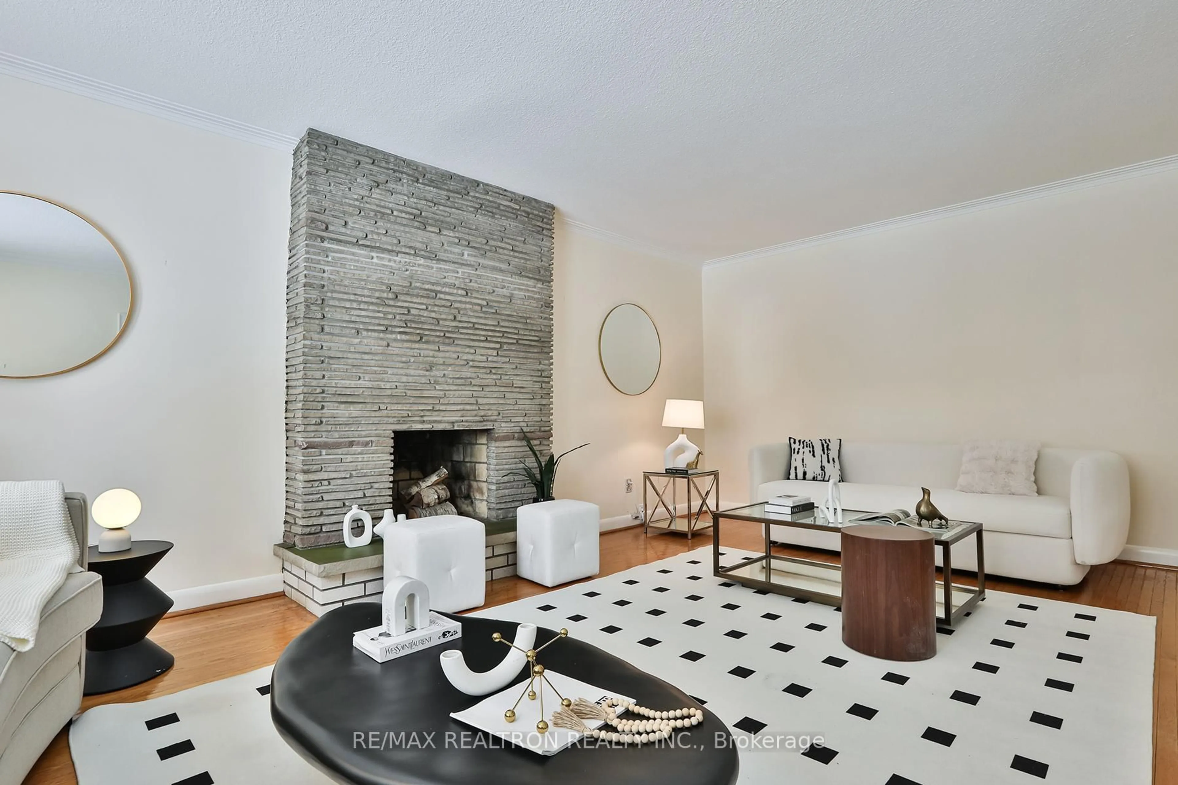 Living room with furniture, ceramic/tile floor for 12 Feldbar Crt, Toronto Ontario M2N 4P8