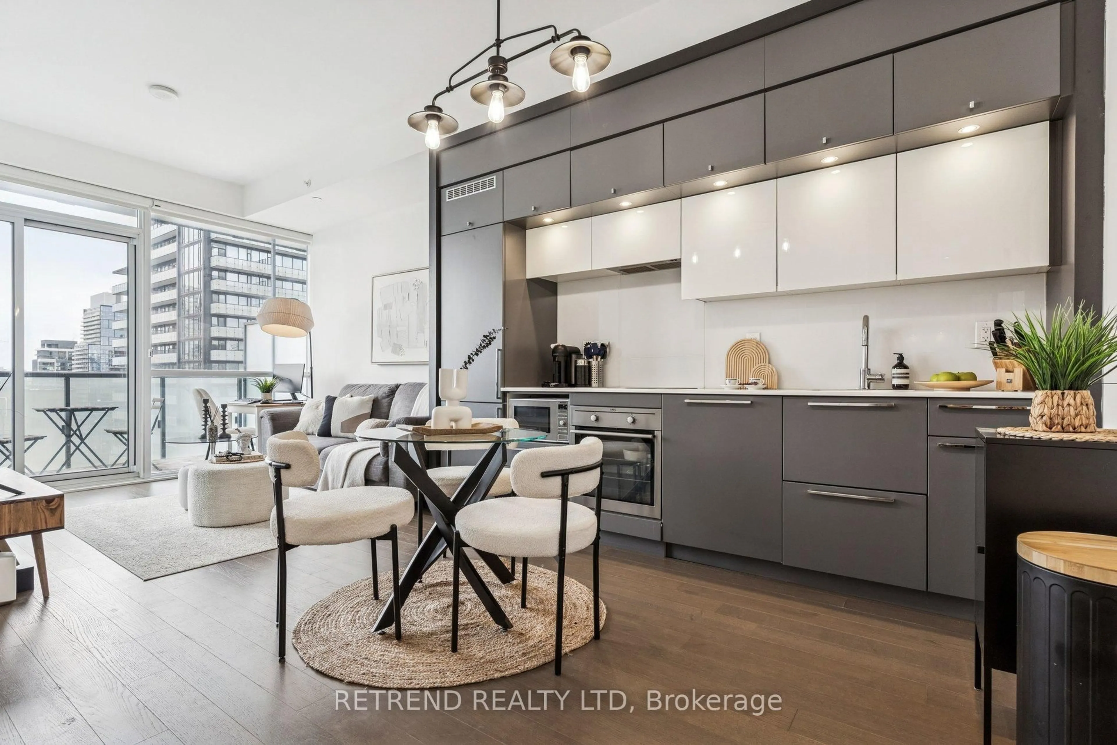 Open concept kitchen, unknown for 15 Grenville St #3006, Toronto Ontario M4Y 0B9