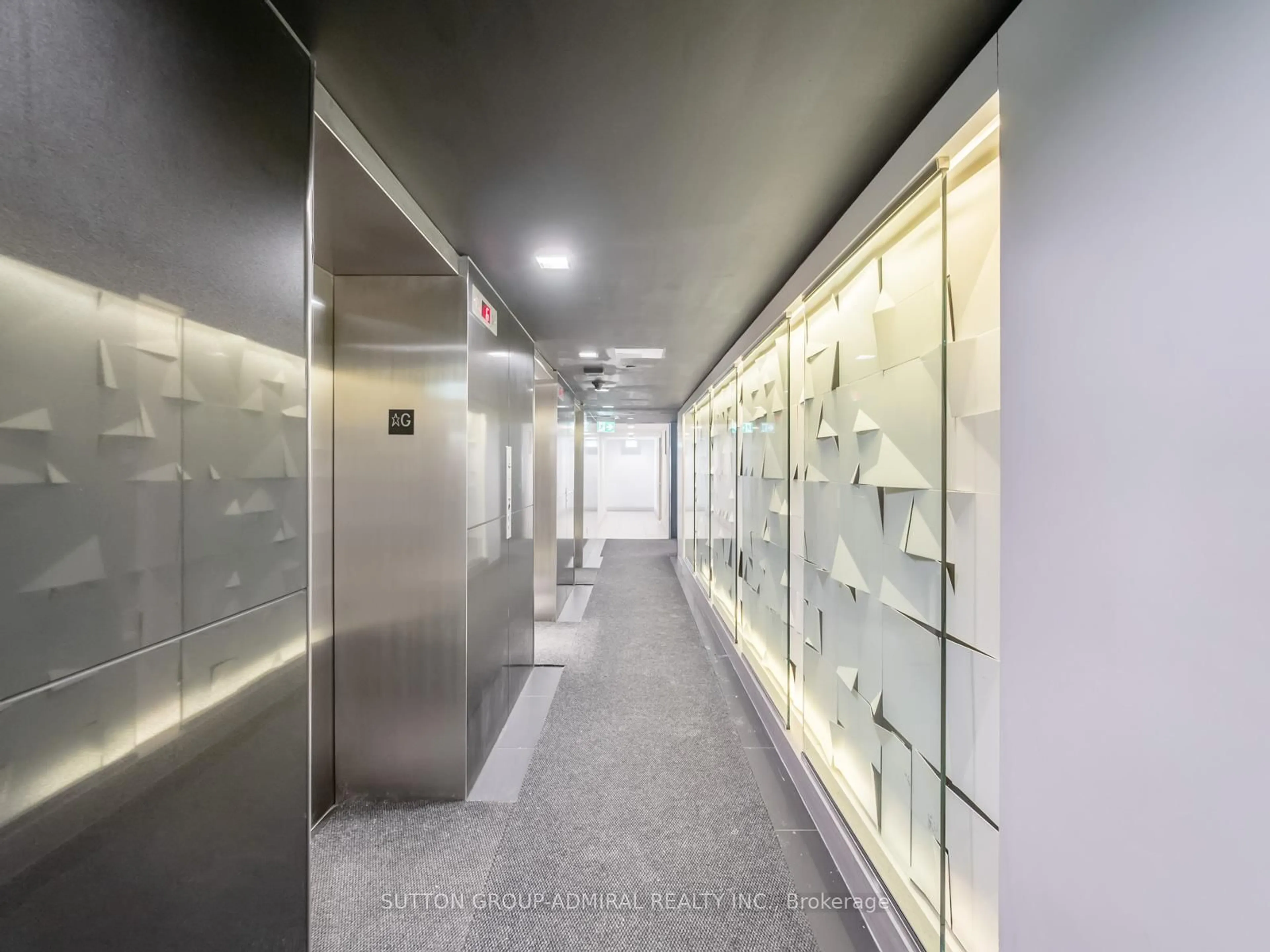 Indoor foyer for 75 Queens Wharf Rd #315, Toronto Ontario M5V 0J8