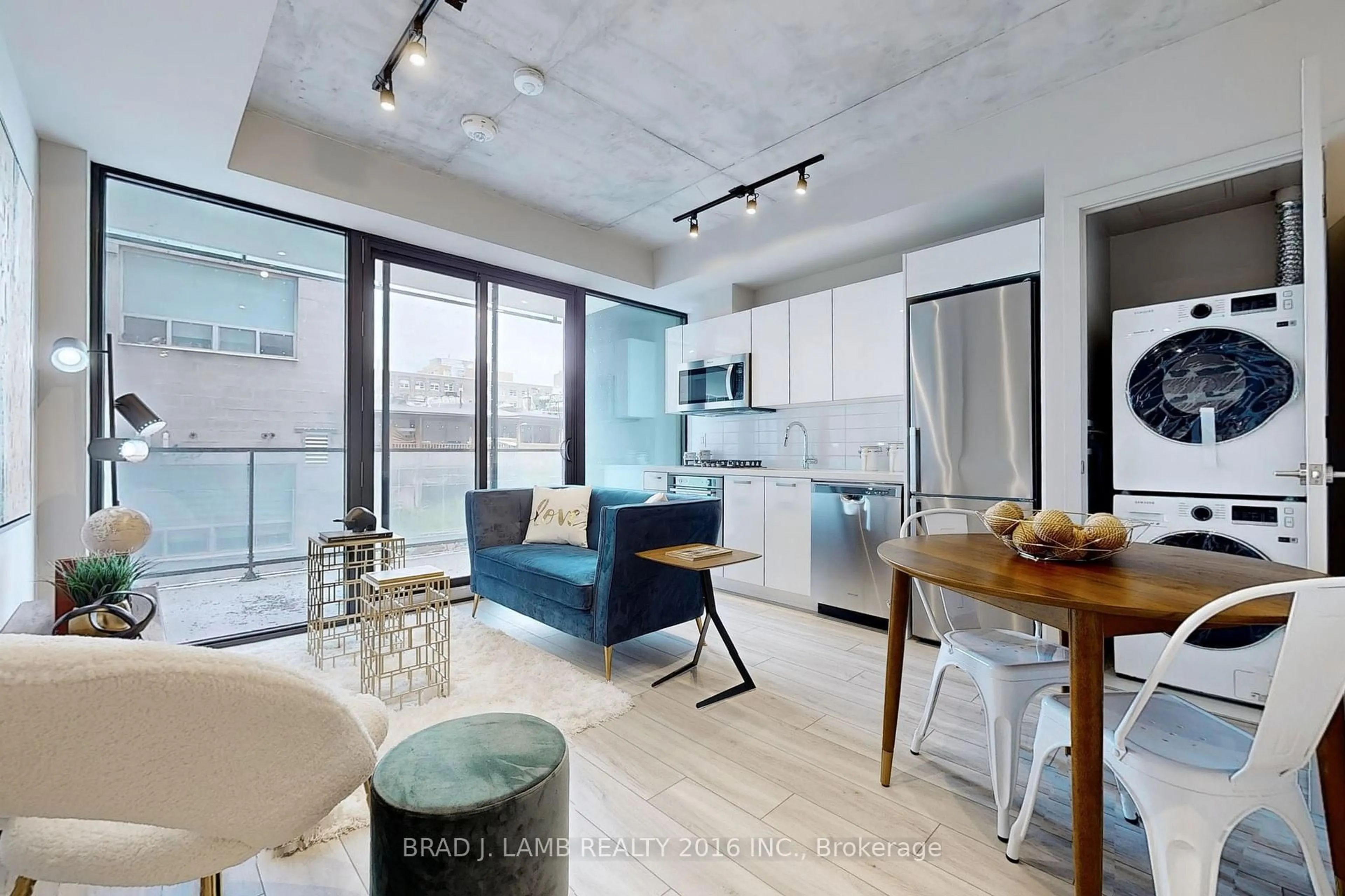 Open concept kitchen, unknown for 458 Richmond St #202, Toronto Ontario M5V 0S9