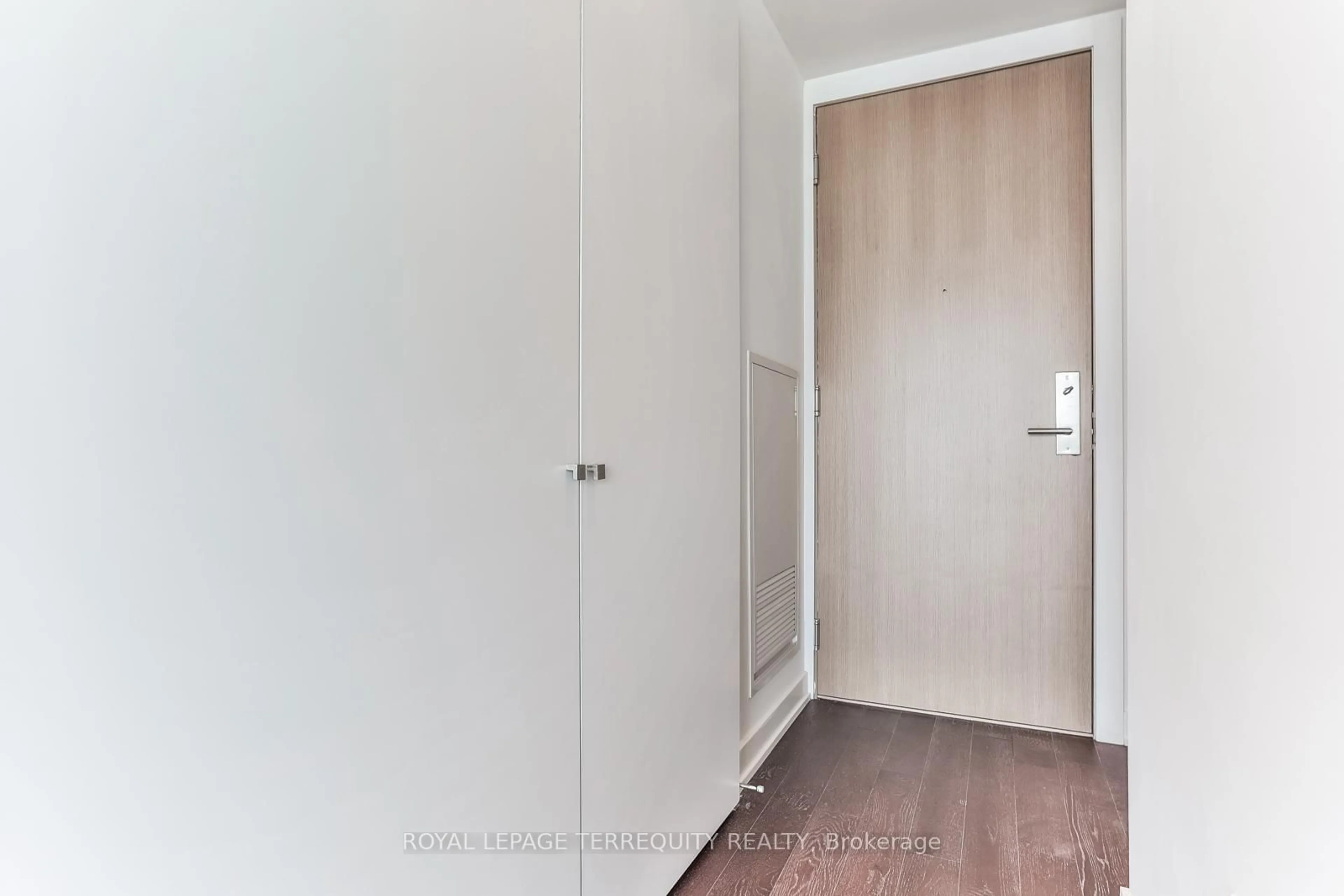 Unknown for 629 King St #PH 1414, Toronto Ontario M5V 0G9