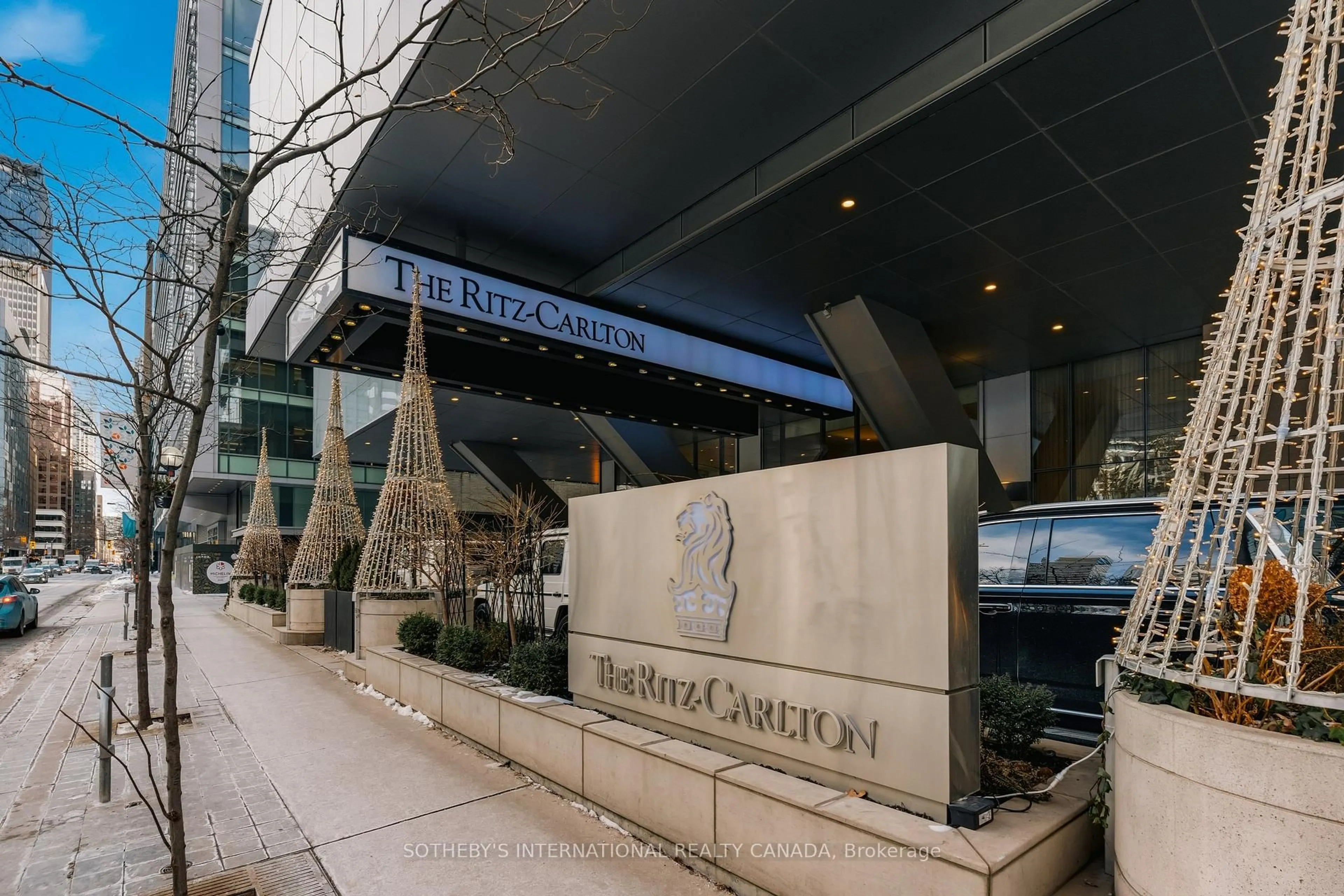 Indoor foyer for 183 Wellington St #4301, Toronto Ontario M5V 0A1