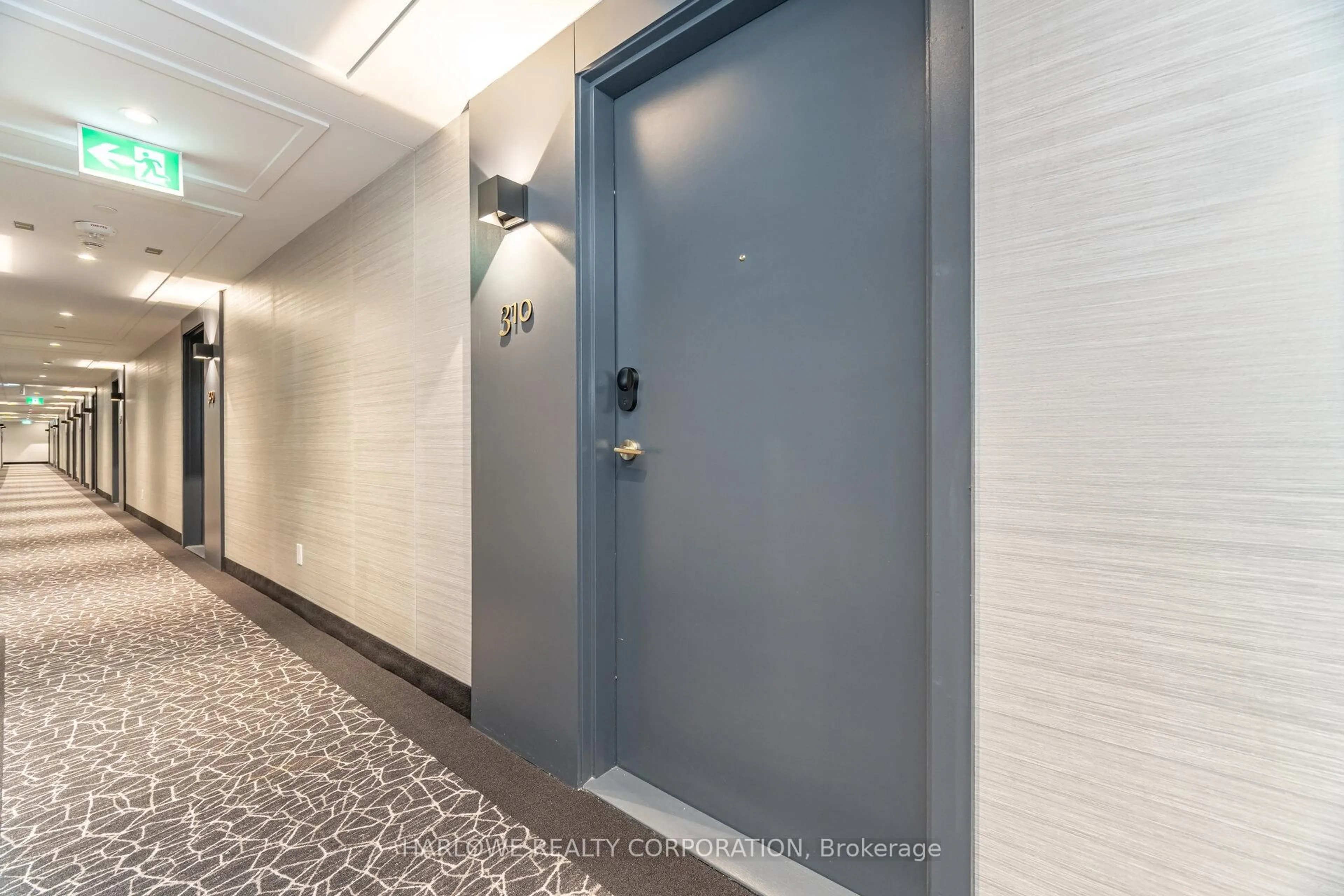 Indoor foyer for 543 Richmond St #310, Toronto Ontario M5V 0W9