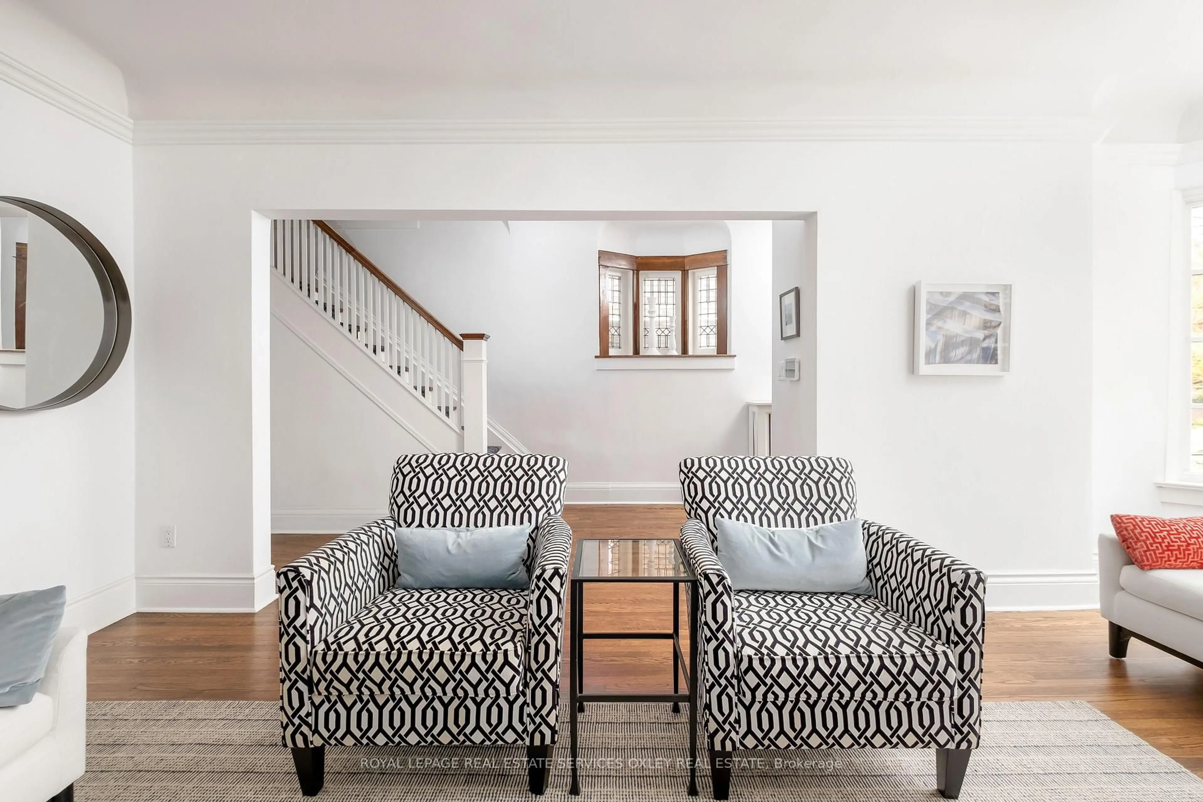 Living room with furniture, unknown for 7 Binscarth Rd, Toronto Ontario M4W 1Y2