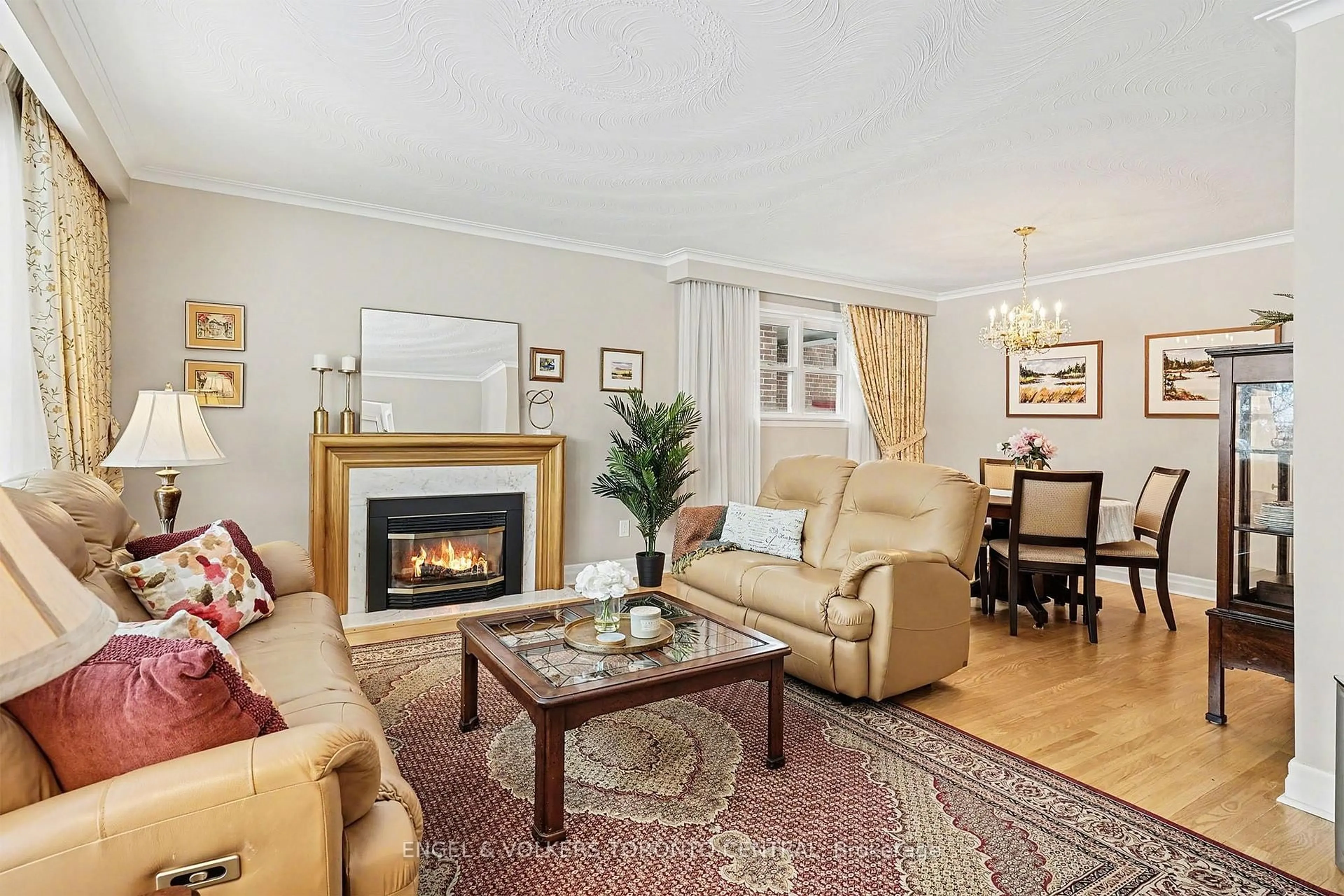 Living room with furniture, unknown for 126 Pemberton Ave, Toronto Ontario M2M 1Y7