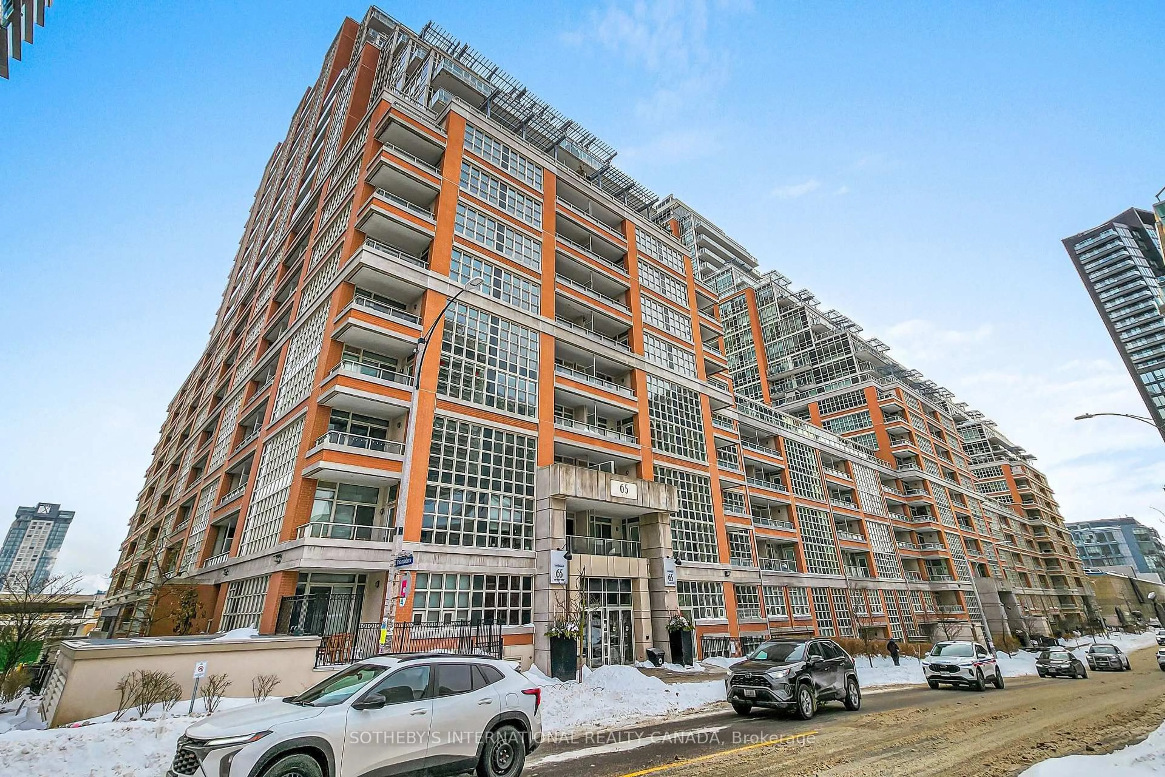 Indoor foyer for 65 East Liberty St #1911, Toronto Ontario M6K 0A2