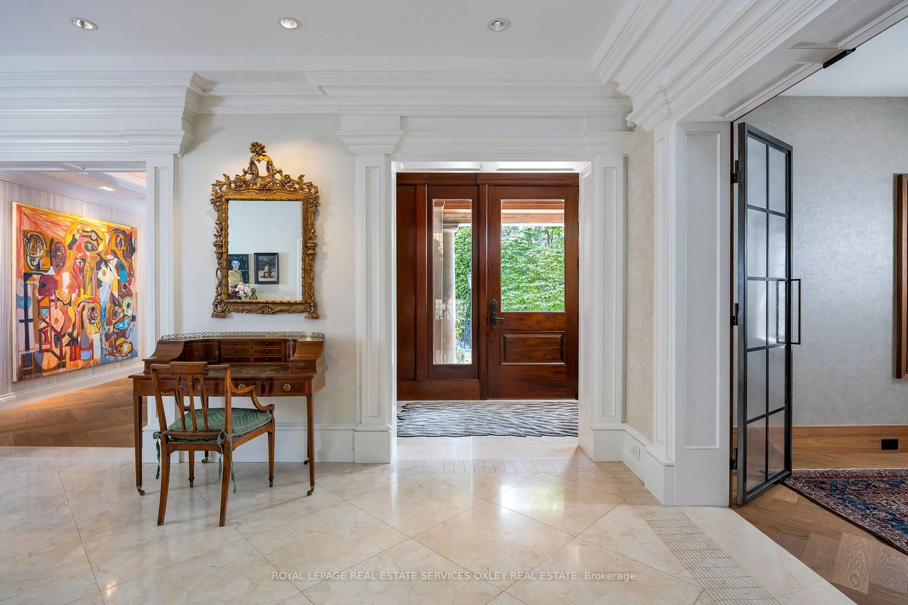 Indoor entryway for 5 Thornwood Rd, Toronto Ontario M4W 2R8