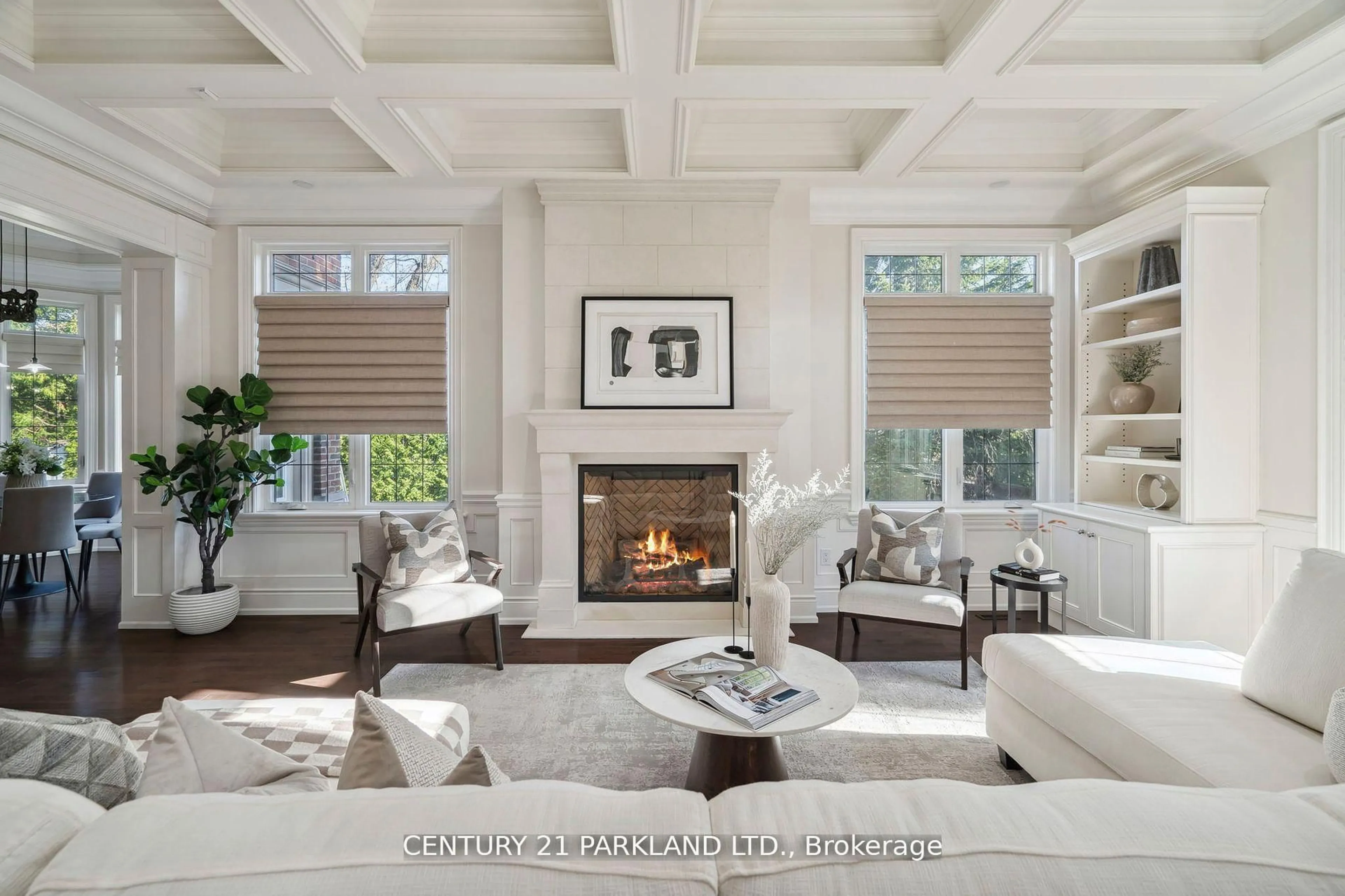 Living room with furniture, unknown for 337 Kingsdale Ave, Toronto Ontario M2N 3X7