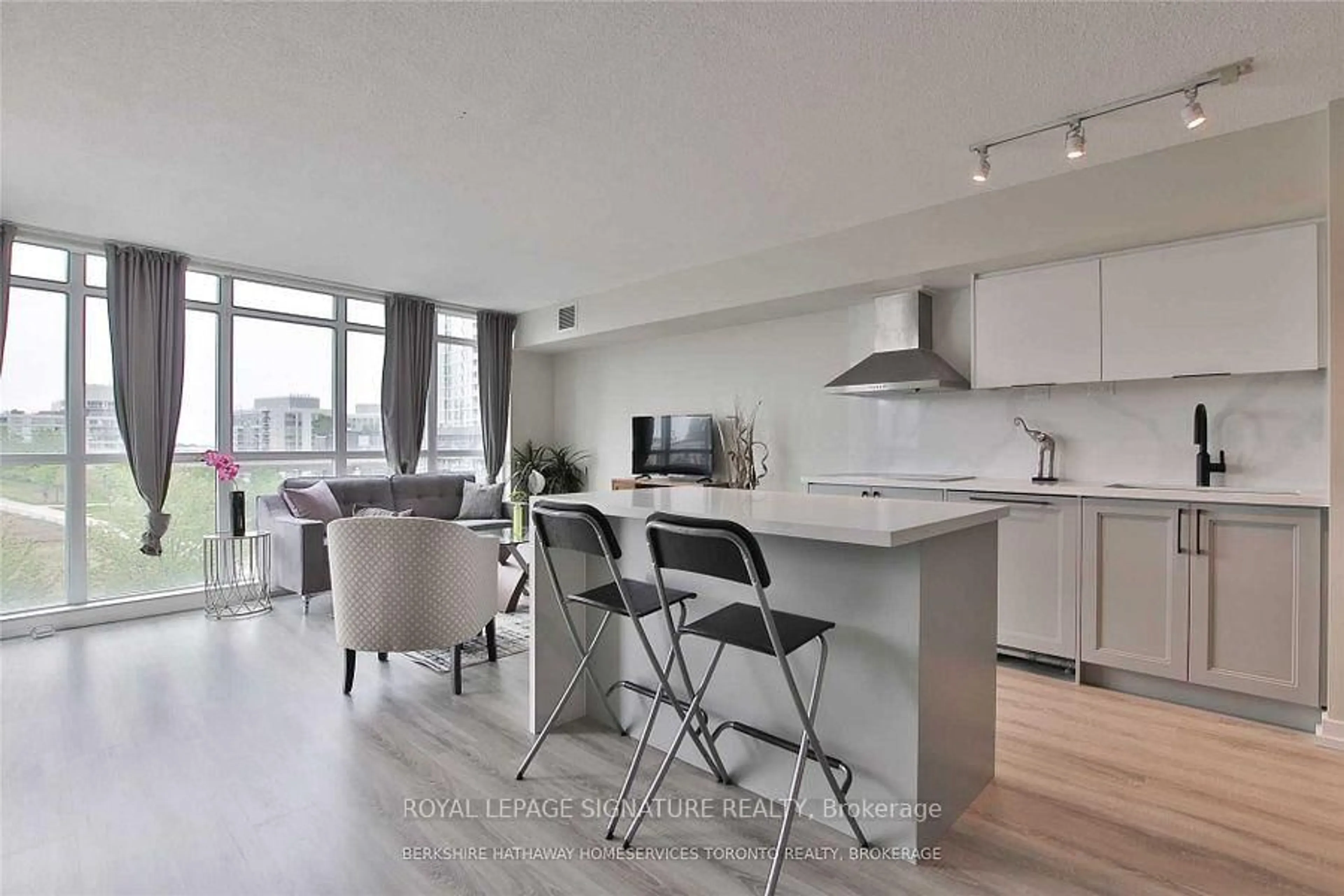 Open concept kitchen, unknown for 151 Dan Leckie Way #357, Toronto Ontario M5V 4B2