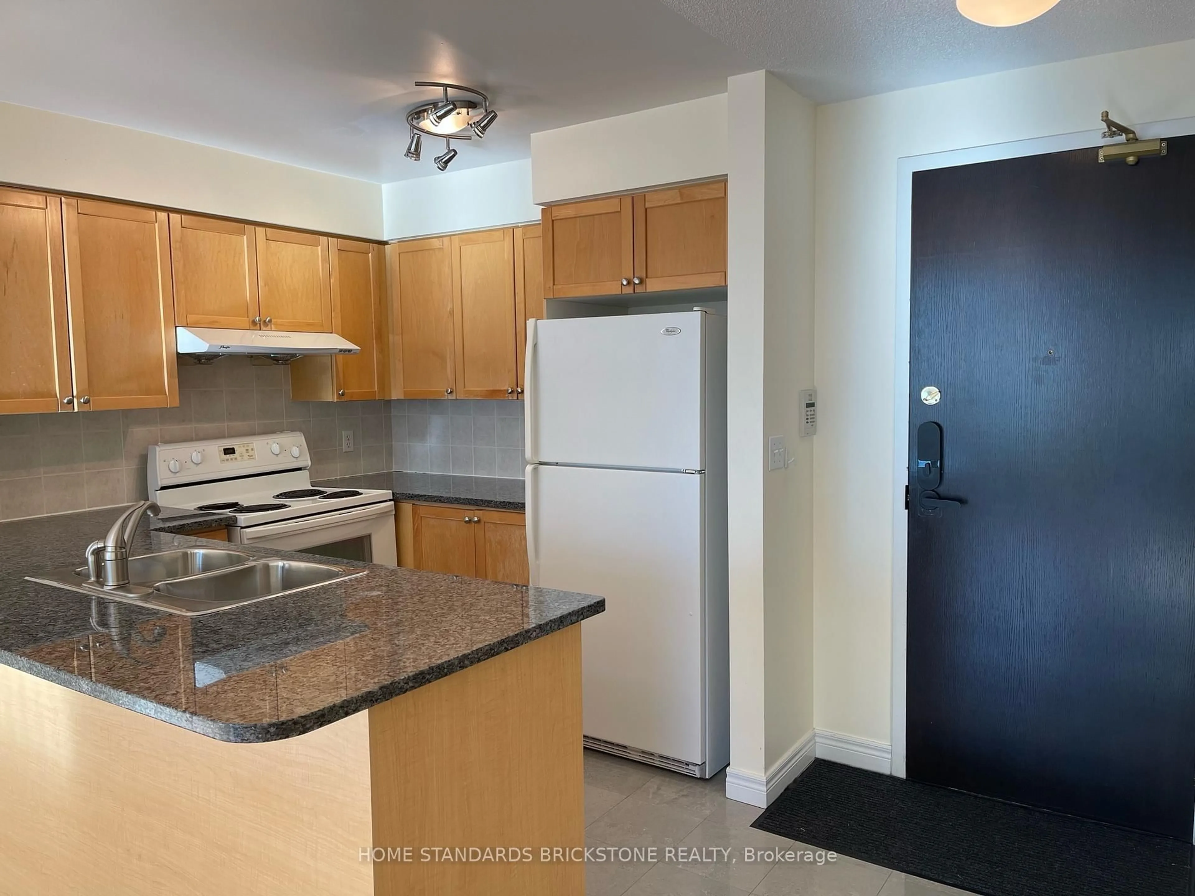 Standard kitchen, unknown for 23 Hollywood Ave #3709, Toronto Ontario M2N 7L8