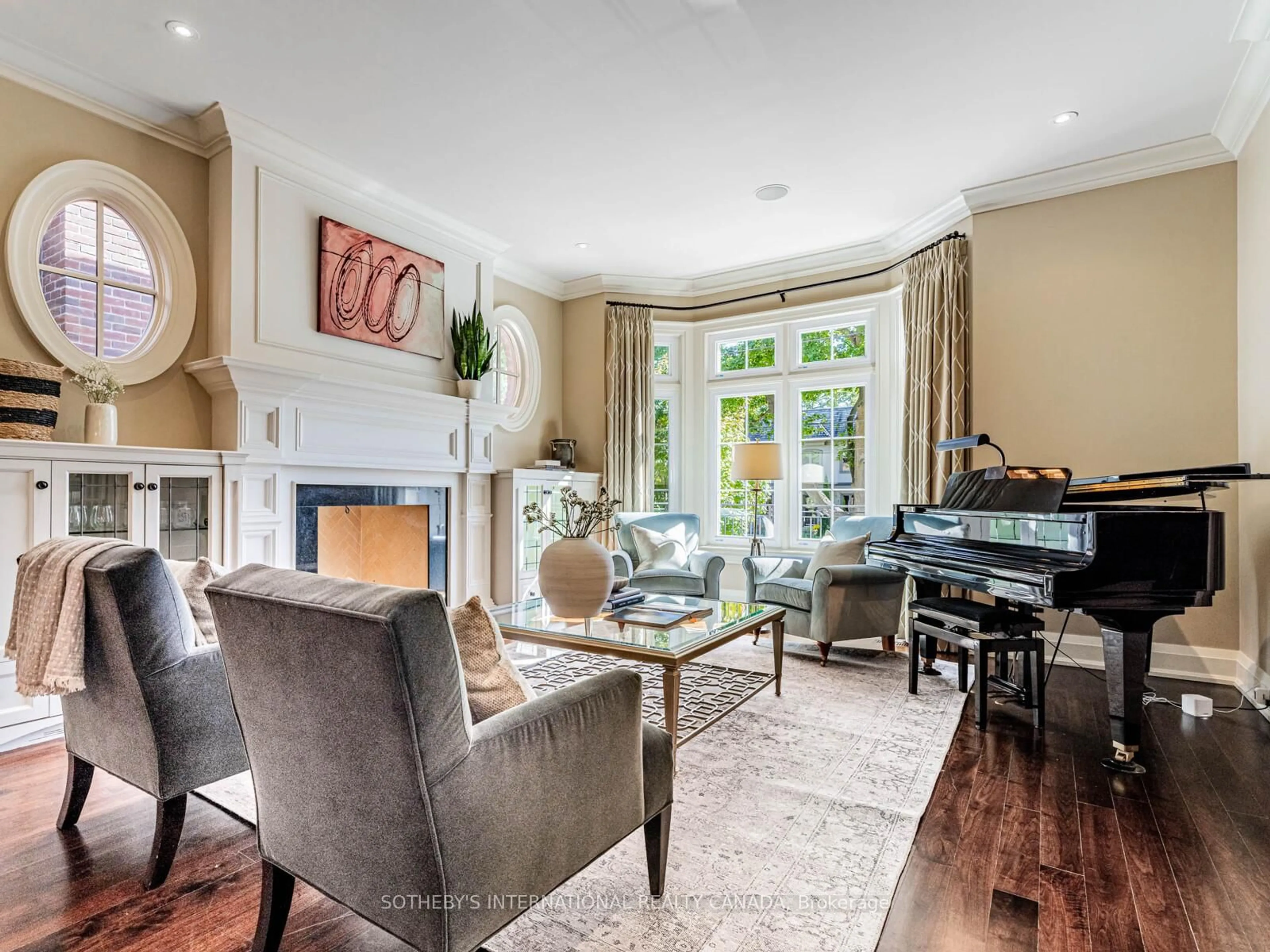 Living room with furniture, unknown for 178 St. Leonards Ave, Toronto Ontario M4N 1K7