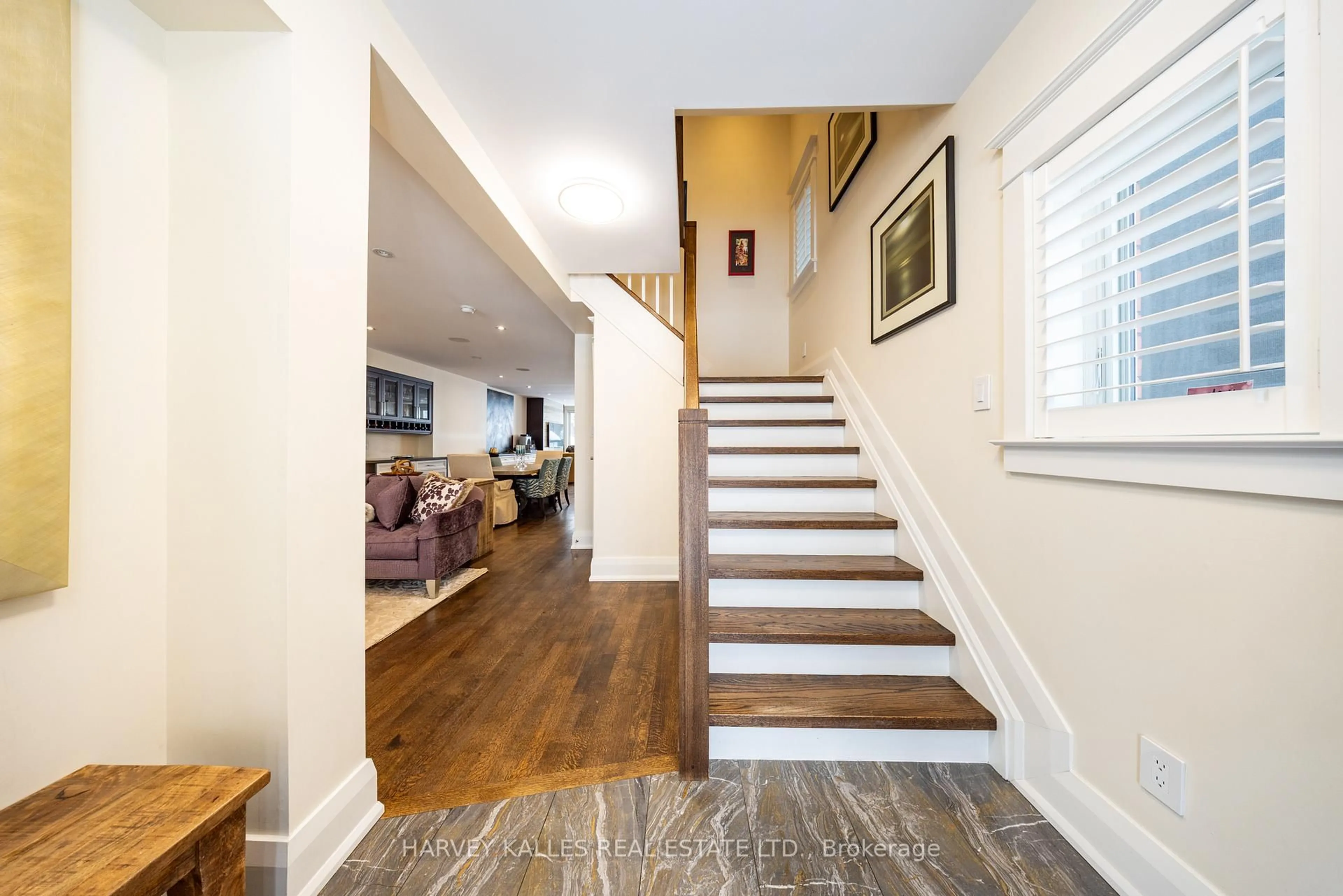 Stairs for 353 Briar Hill Ave, Toronto Ontario M4R 1J3