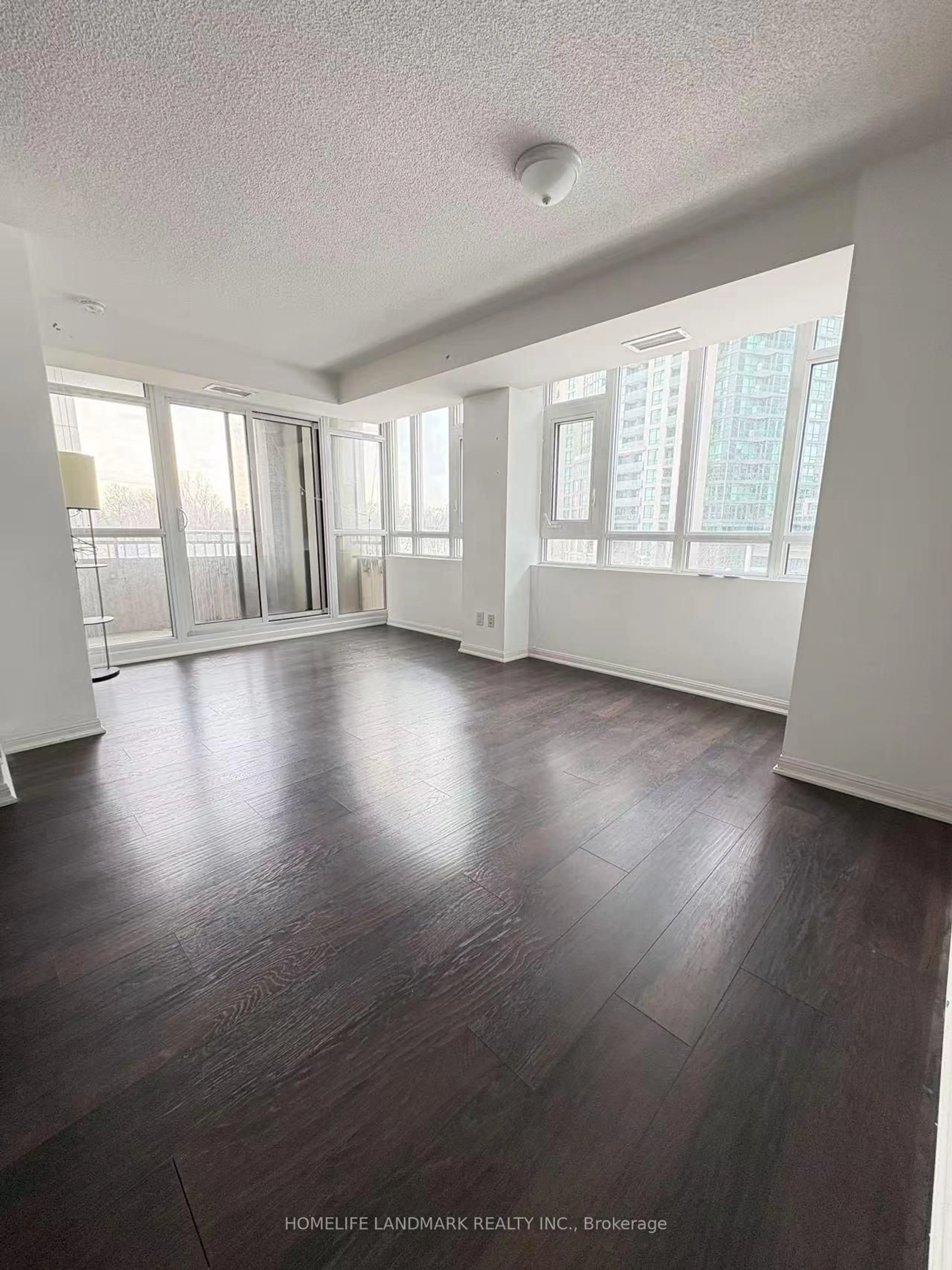 A pic of a room for 35 Bastion St #509, Toronto Ontario M5V 0C2