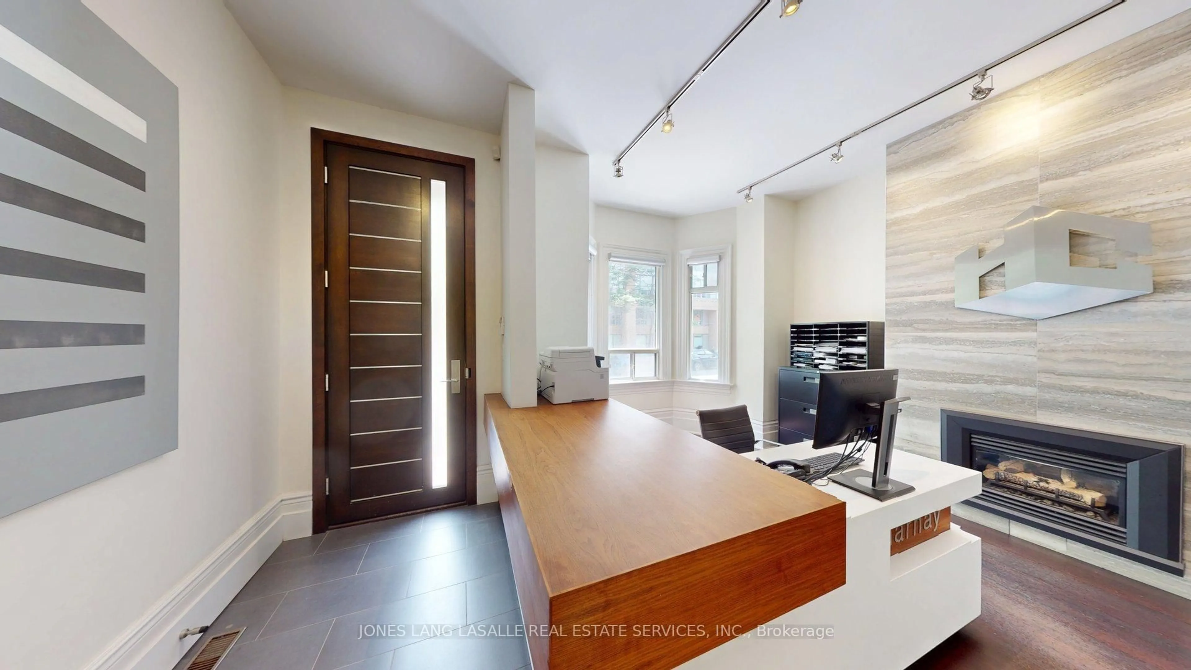 Unknown for 542 Richmond St, Toronto Ontario M5V 1Y4