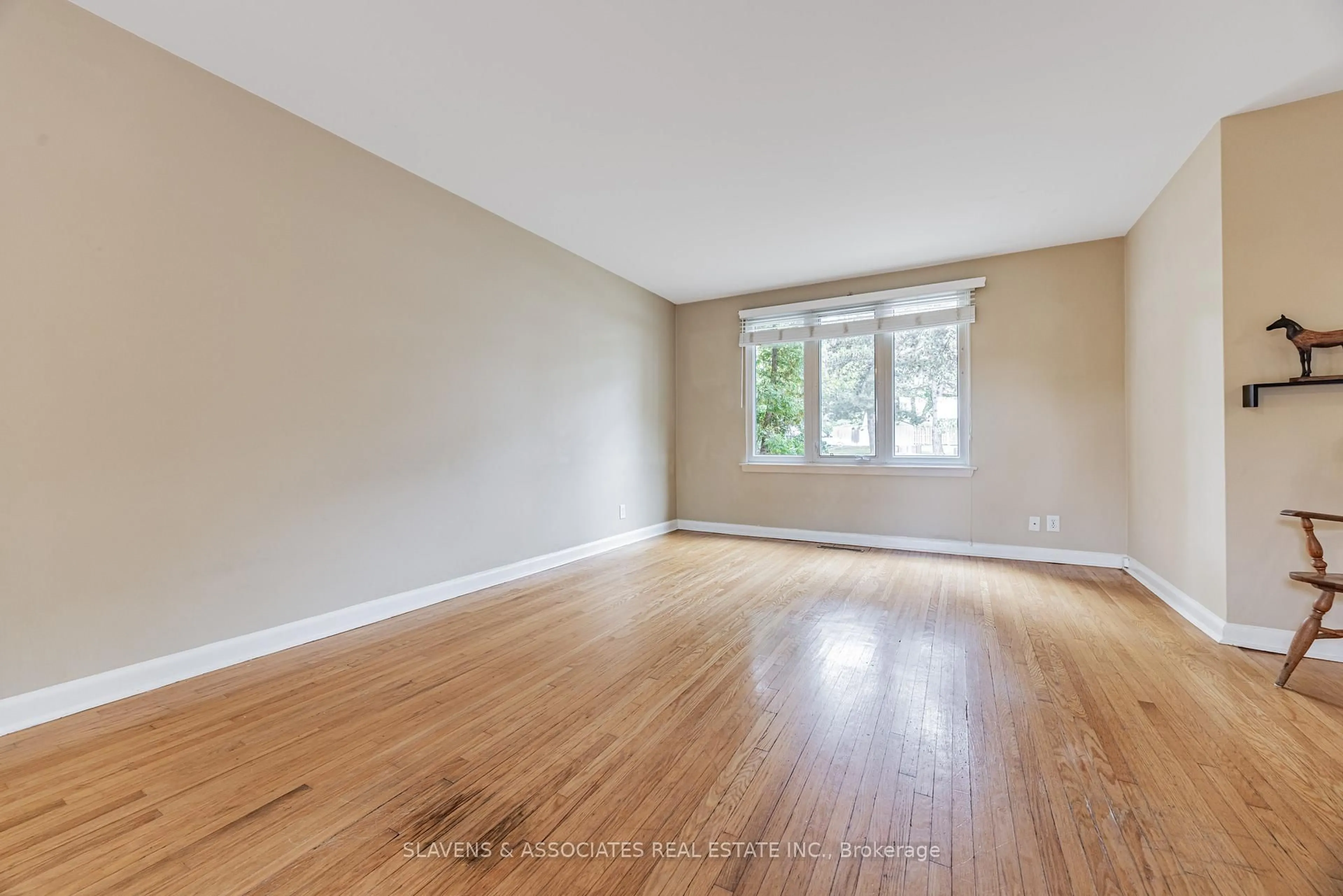 A pic of a room for 4 Burdock Lane, Toronto Ontario M3C 2G5