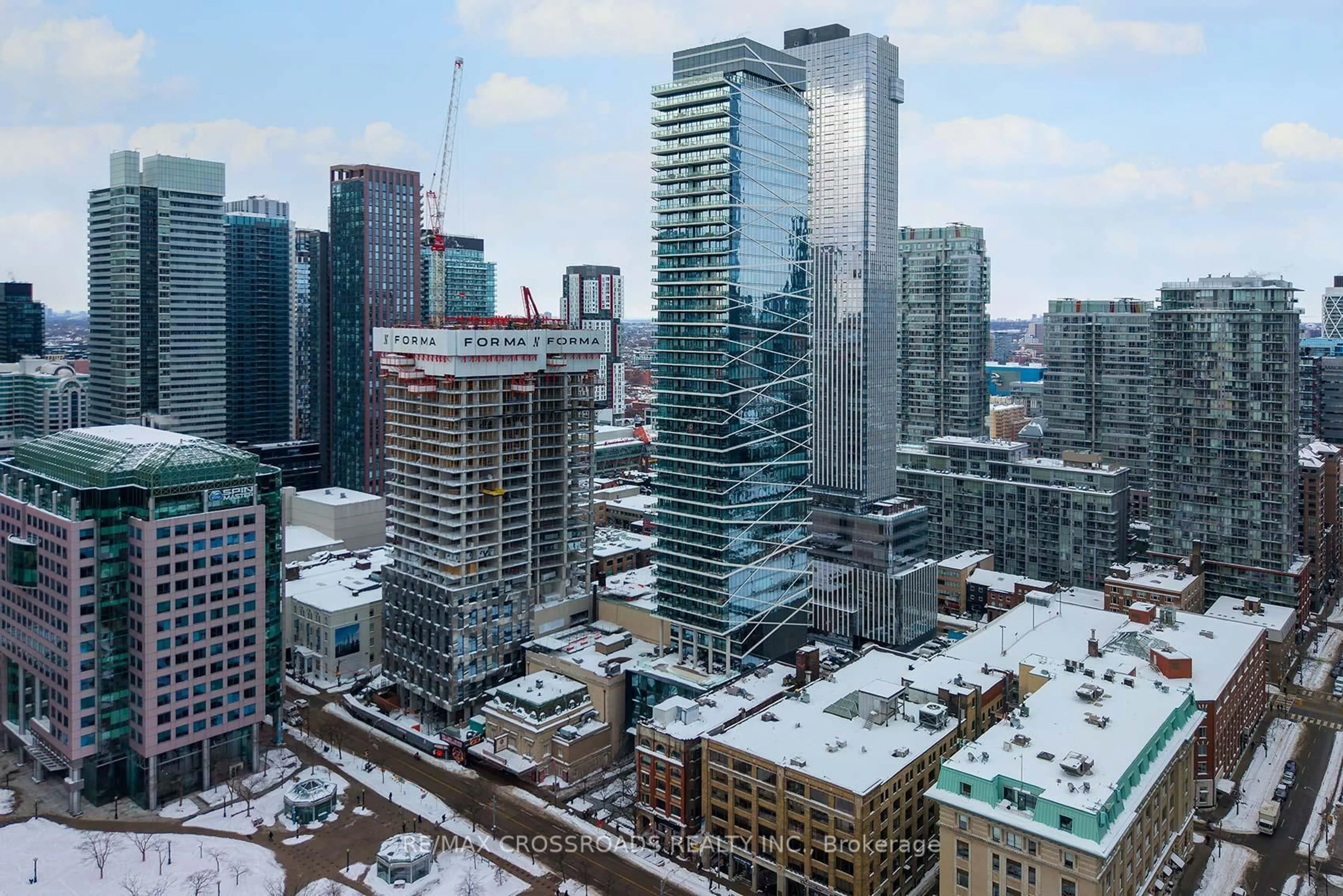 A pic from outside/outdoor area/front of a property/back of a property/a pic from drone, city buildings view from balcony for 224 King St #4401, Toronto Ontario M5V 1H8