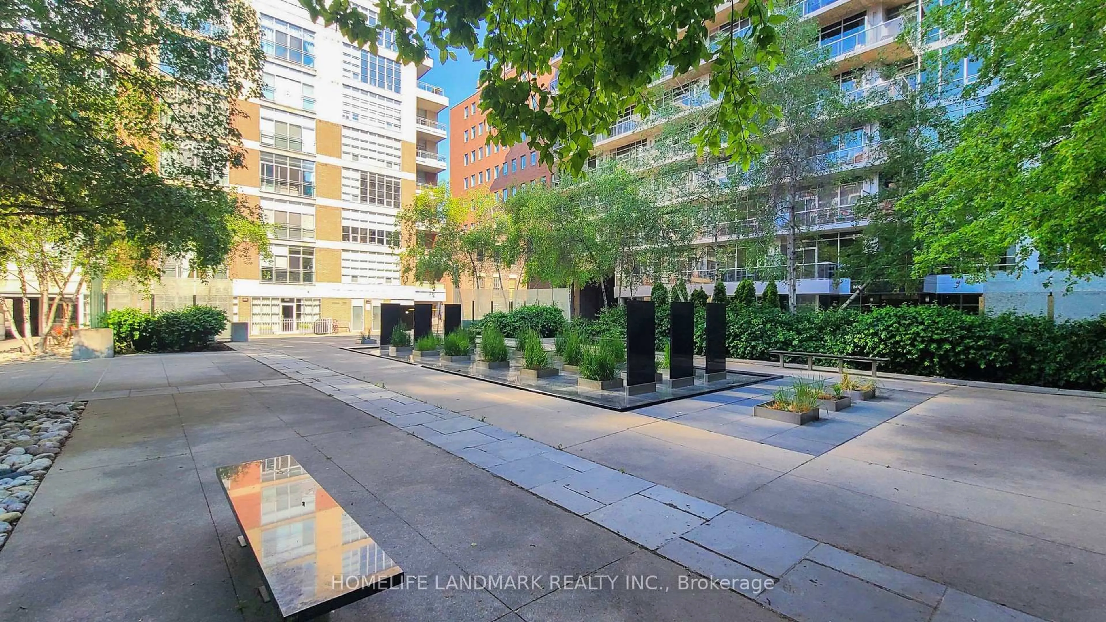 Unknown for 23 Brant St #712, Toronto Ontario M5V 2L5