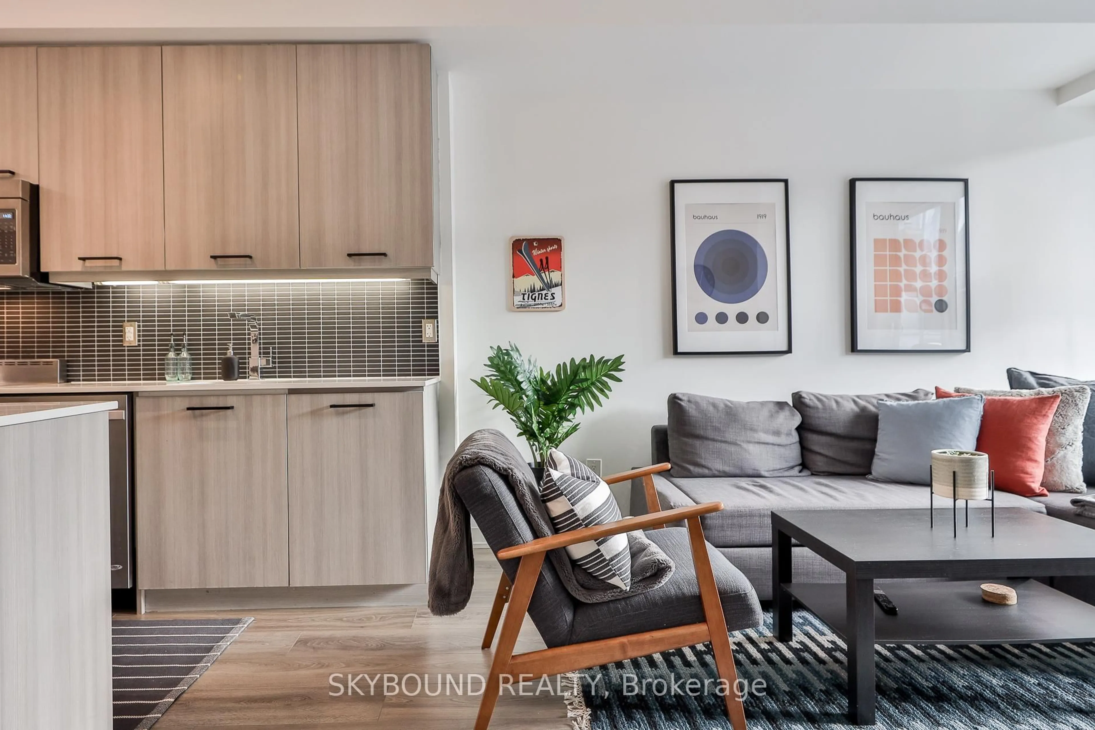 Unknown for 105 George St #306, Toronto Ontario M5A 0L4